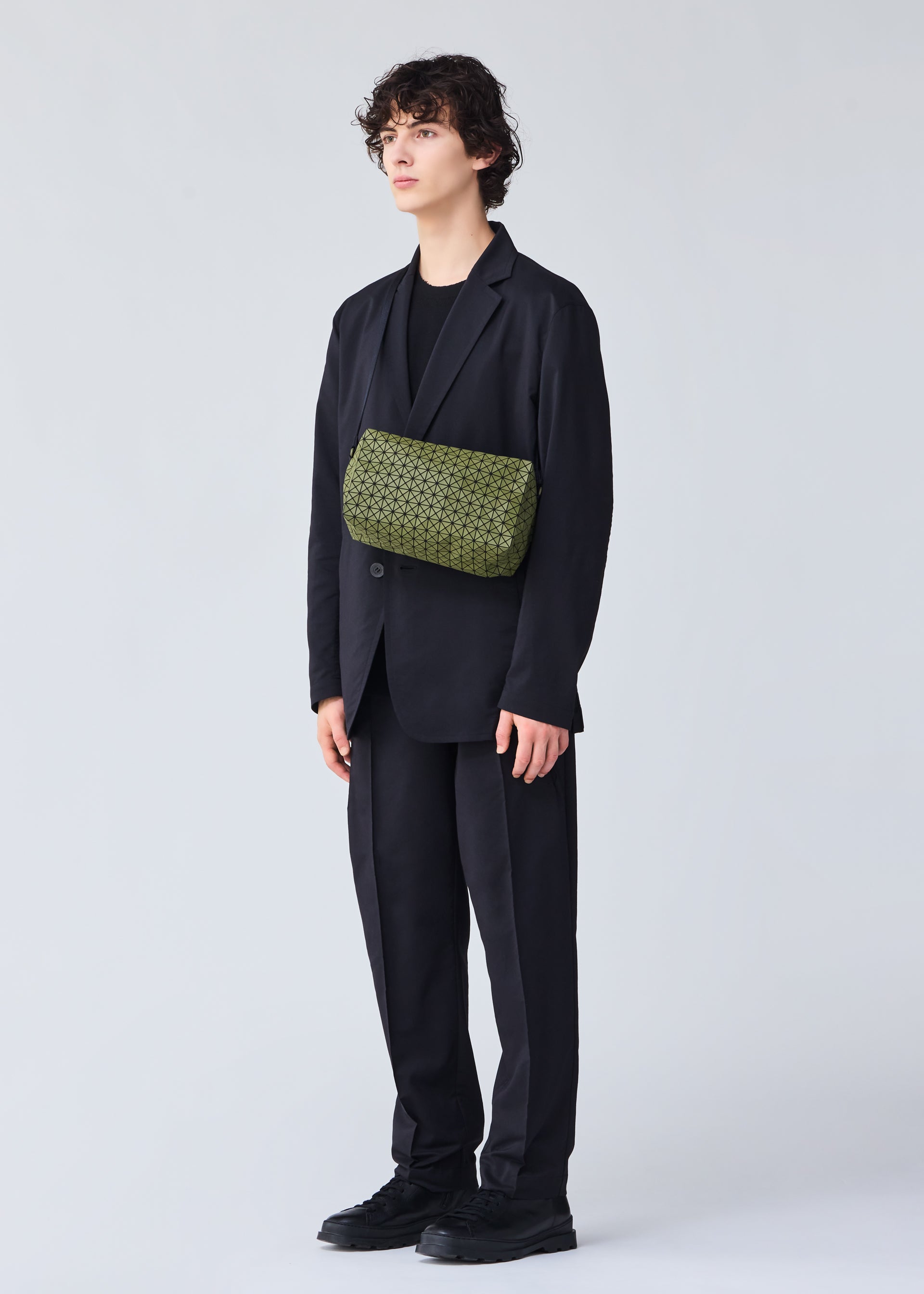 SADDLE BAG Shoulder Bag Khaki – ISSEY MIYAKE EU