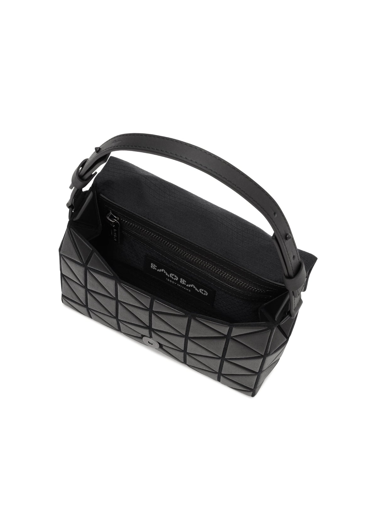 A detail shot of the BAOBAO ISSEY MIYAKE FOSSETTE shoulder bag(small).