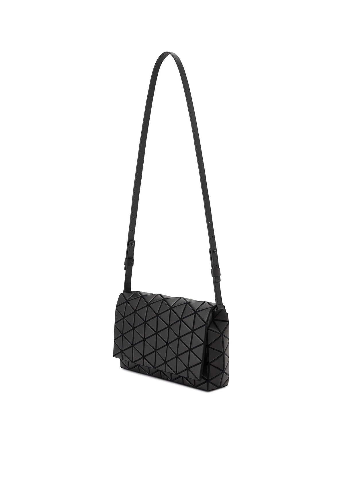 A detail shot of the BAOBAO ISSEY MIYAKE FOSSETTE shoulder bag(large).