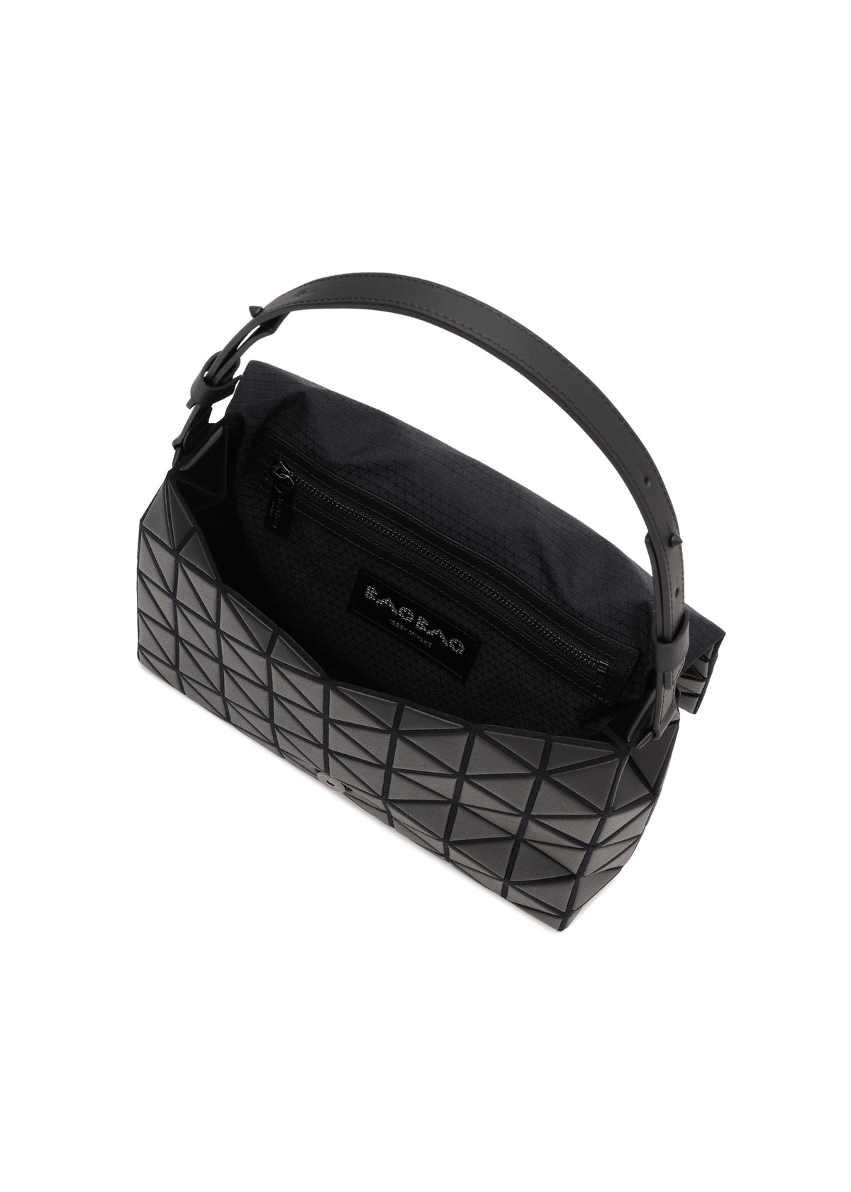 A detail shot of the BAOBAO ISSEY MIYAKE FOSSETTE shoulder bag(large).