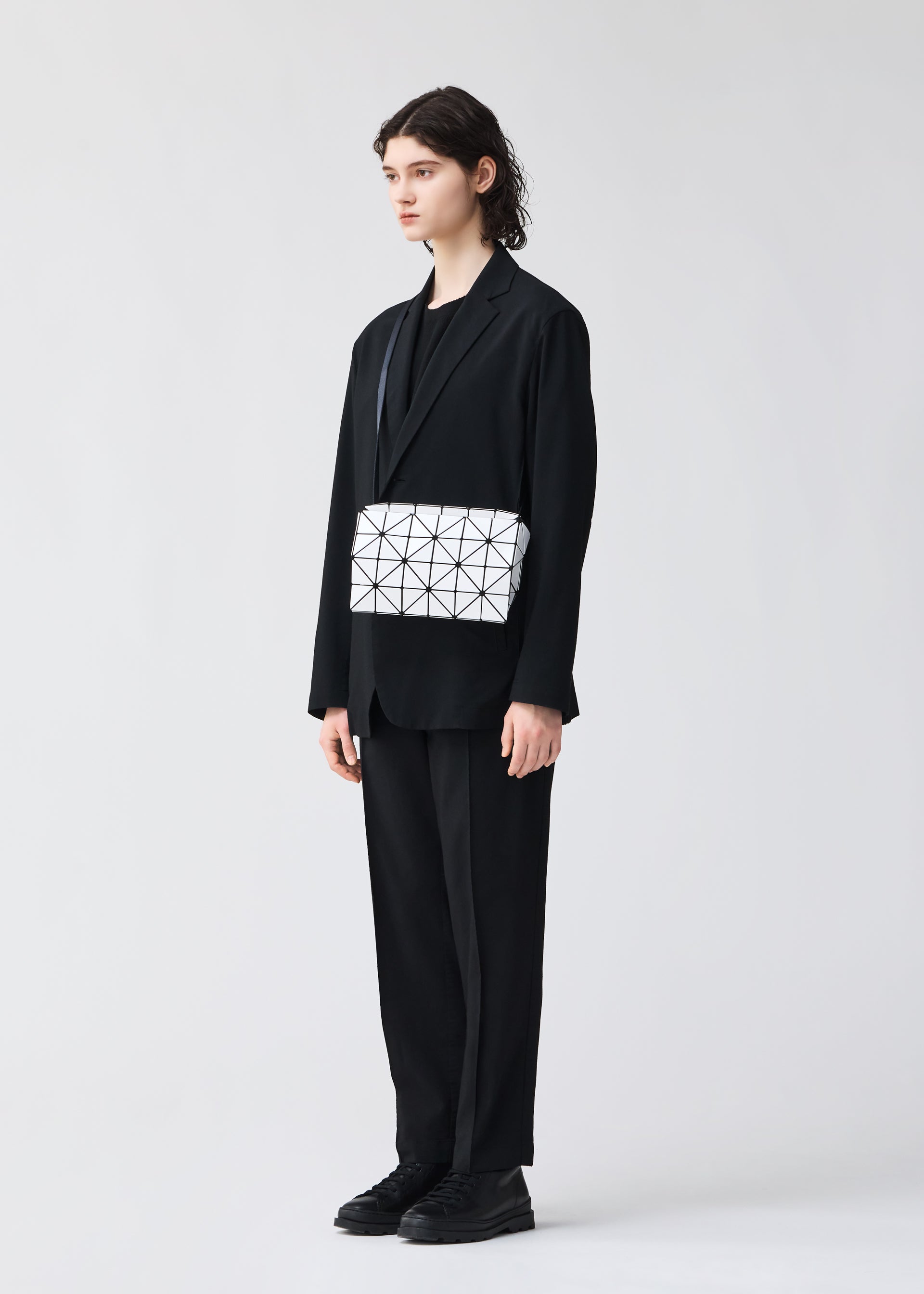 CARTON Shoulder Bag Black – ISSEY MIYAKE EU