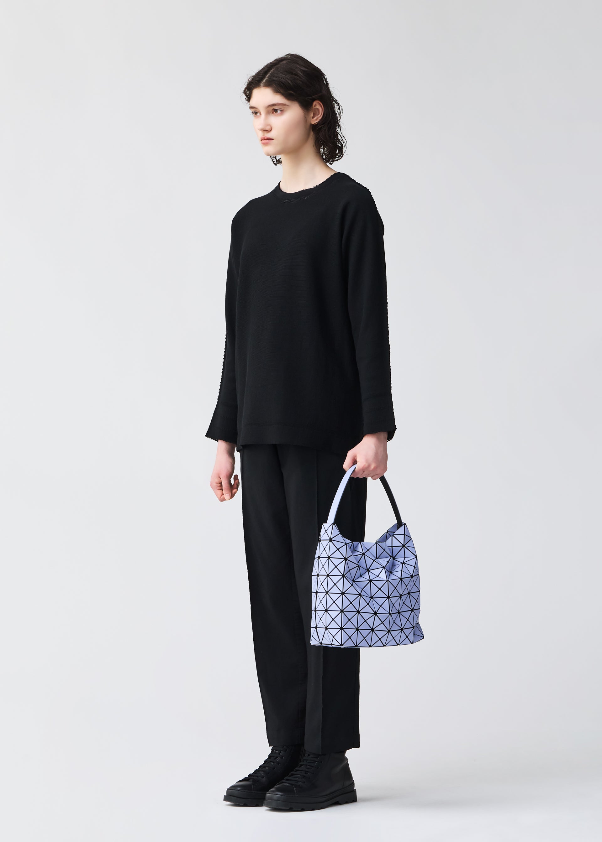 VALLEY Handbag Charcoal – ISSEY MIYAKE EU