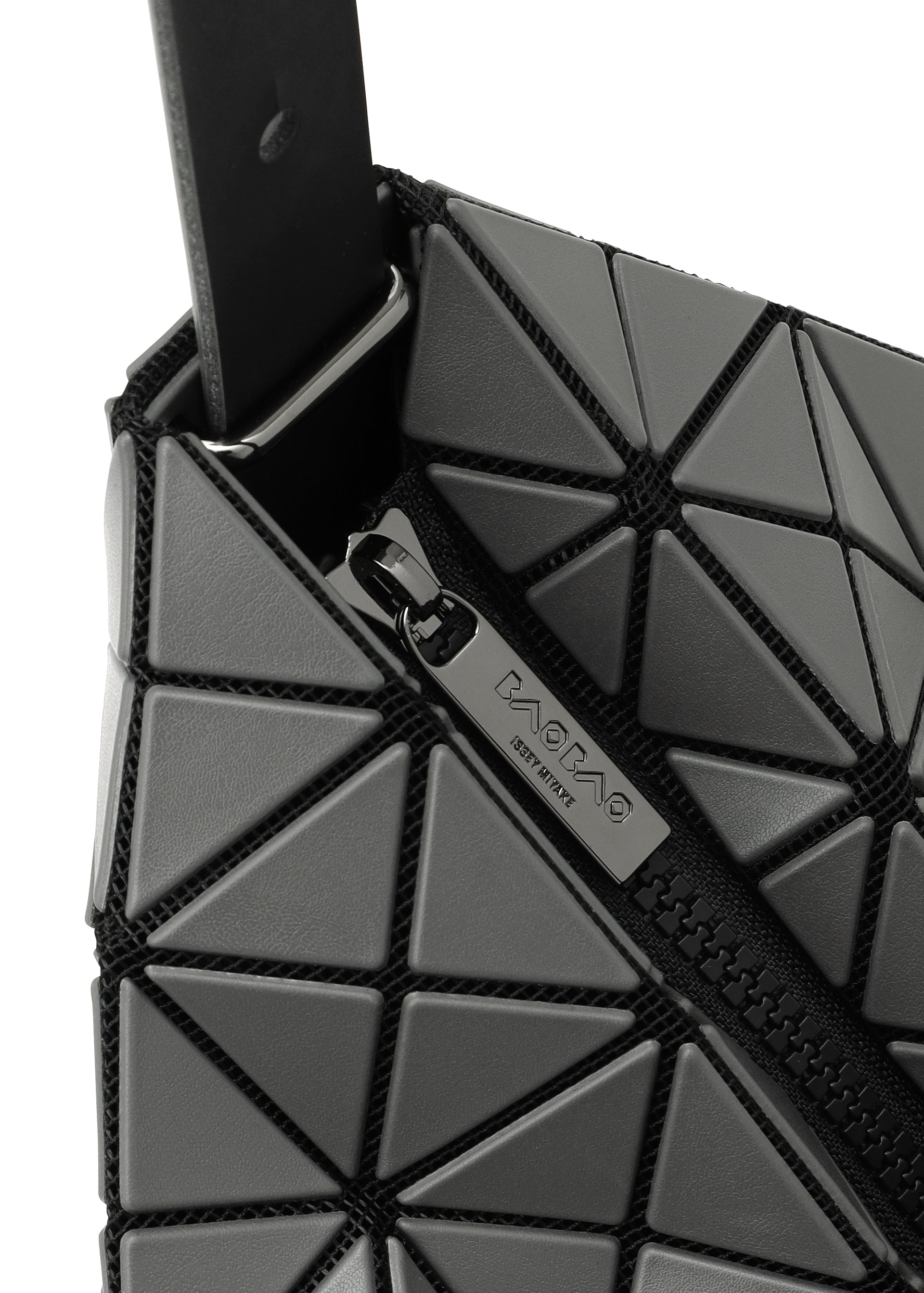 VALLEY Handbag Charcoal – ISSEY MIYAKE EU