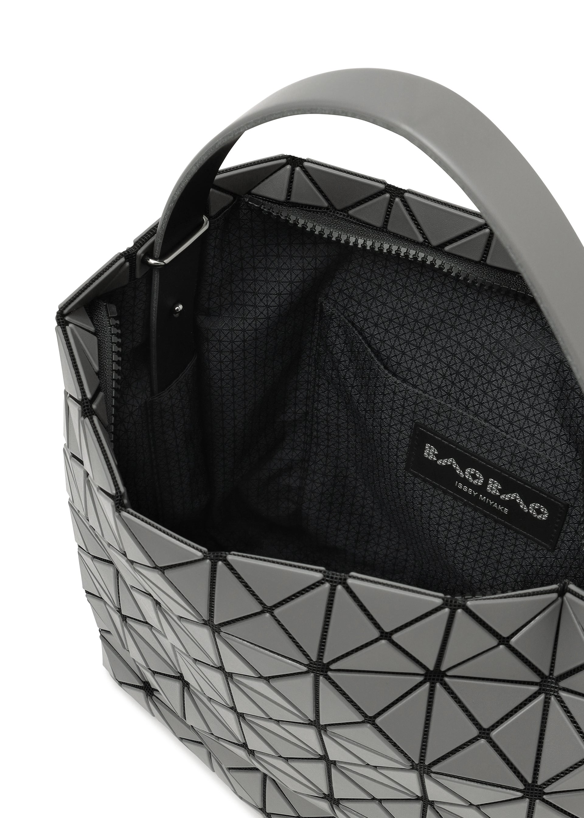 VALLEY Handbag Charcoal – ISSEY MIYAKE EU