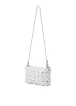 A detail shot of the BAOBAO ISSEY MIYAKE LOOP ONE TONE shoulder bag.