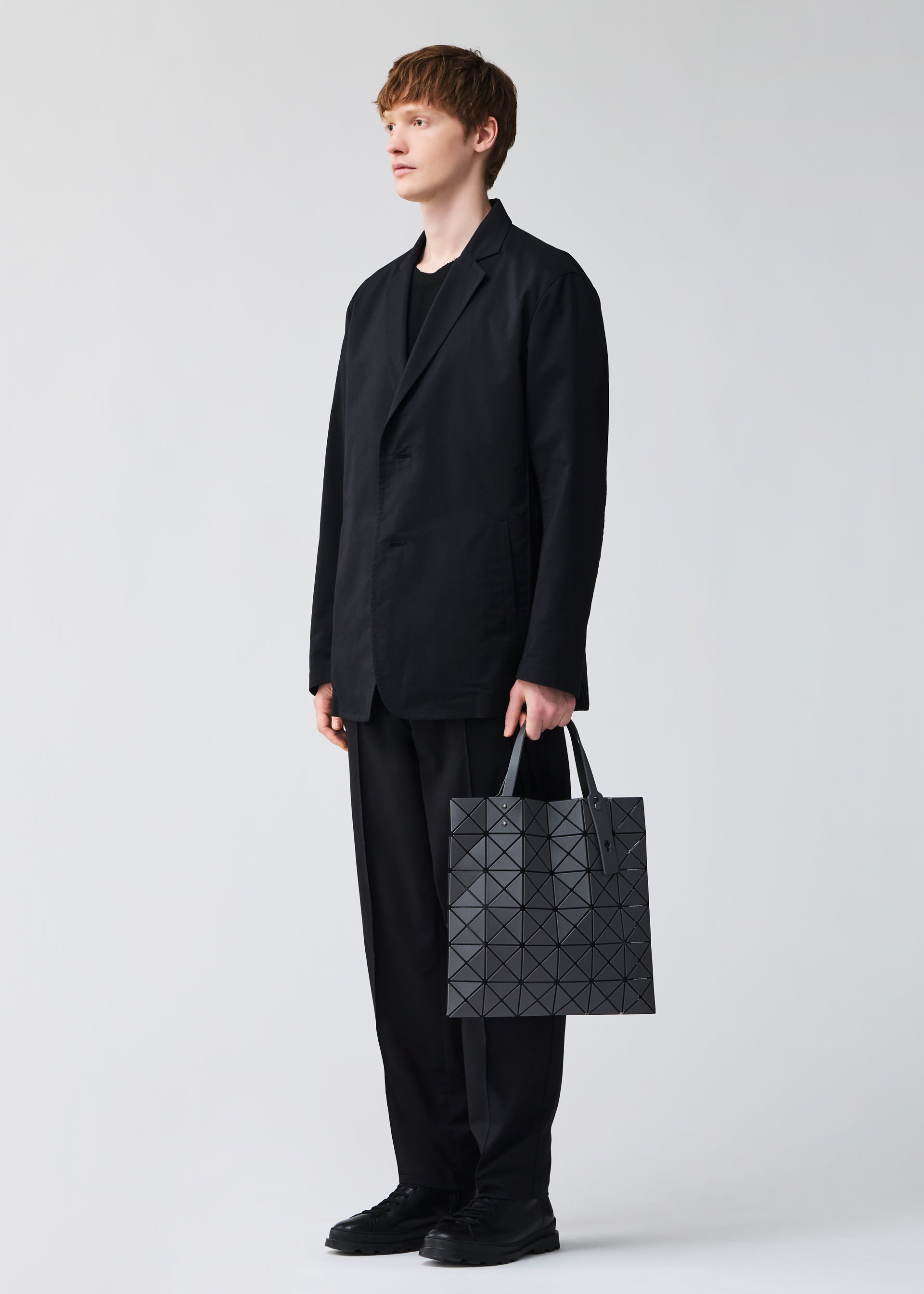 LUCENT MATTE Tote Bag Matte Black – ISSEY MIYAKE EU