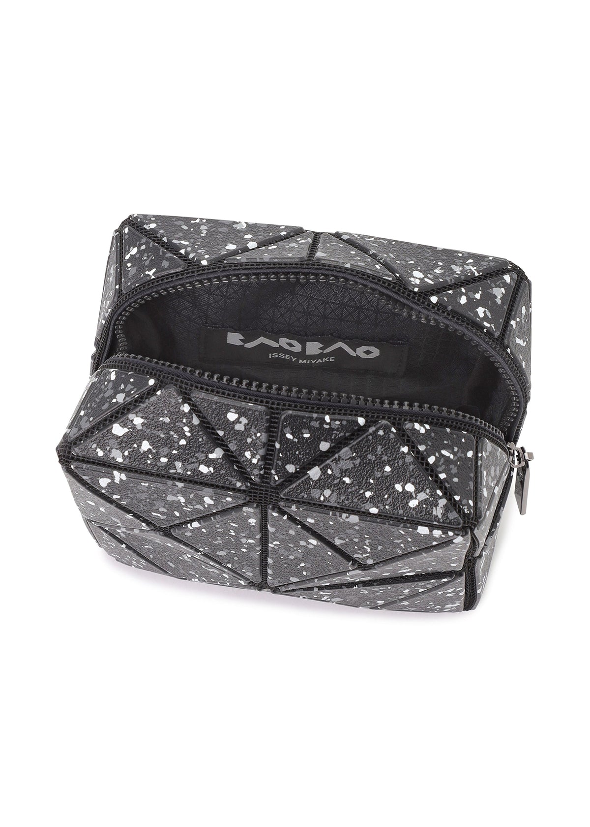 A detail shot of the BAOBAO ISSEY MIYAKE WEEKENDERM pouch.