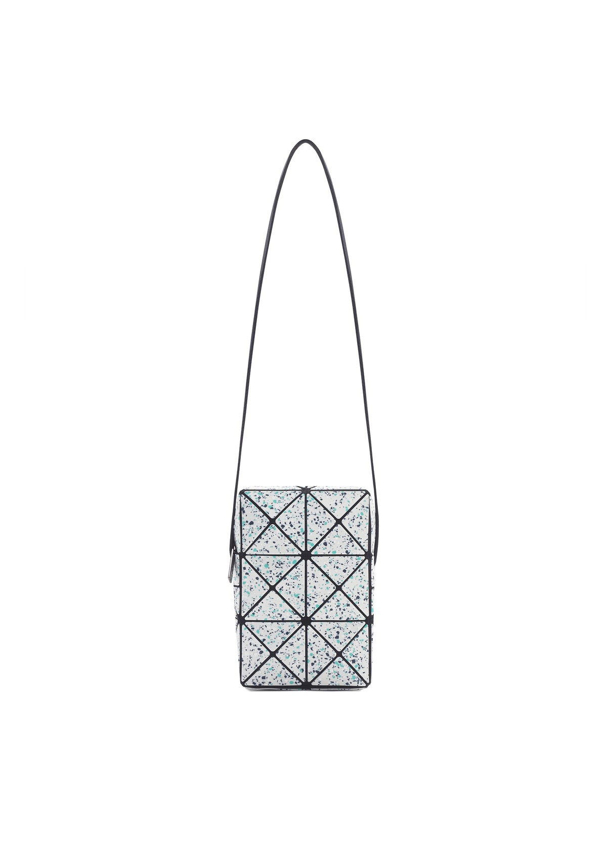 A product shot of the BAOBAO ISSEY MIYAKE WEEKENDERM shoulder bag in special white (09), recurring_style.