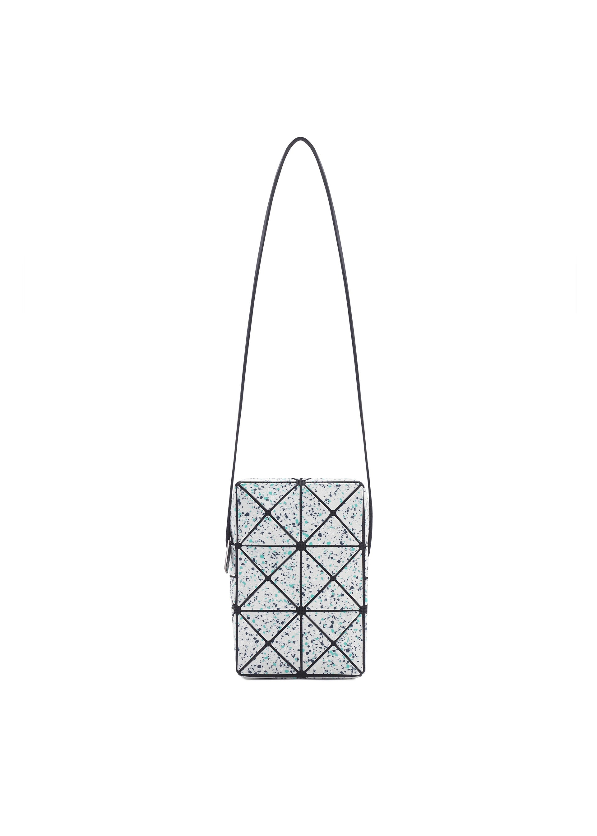 A product shot of the BAOBAO ISSEY MIYAKE WEEKENDERM shoulder bag in special white (09), recurring_style.