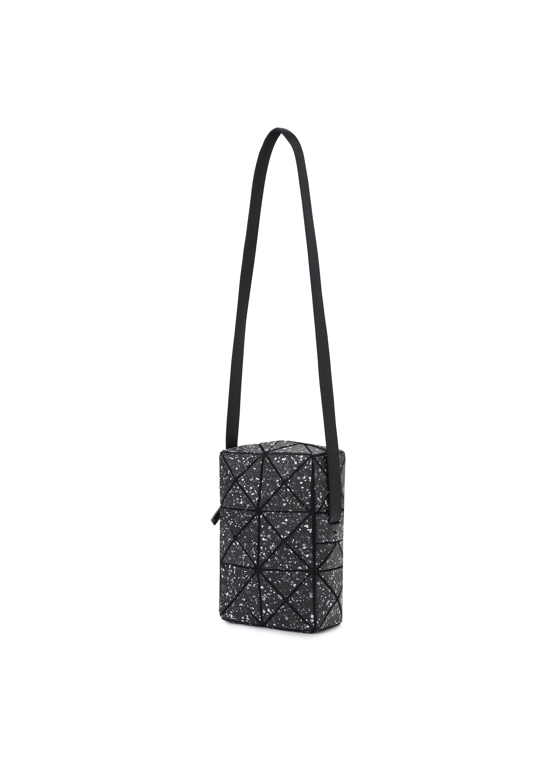  x ISSEY MIYAKE ショルダー バッグ CITY Shoulder Bag Urban Black – ISSEY MIYAKE EU