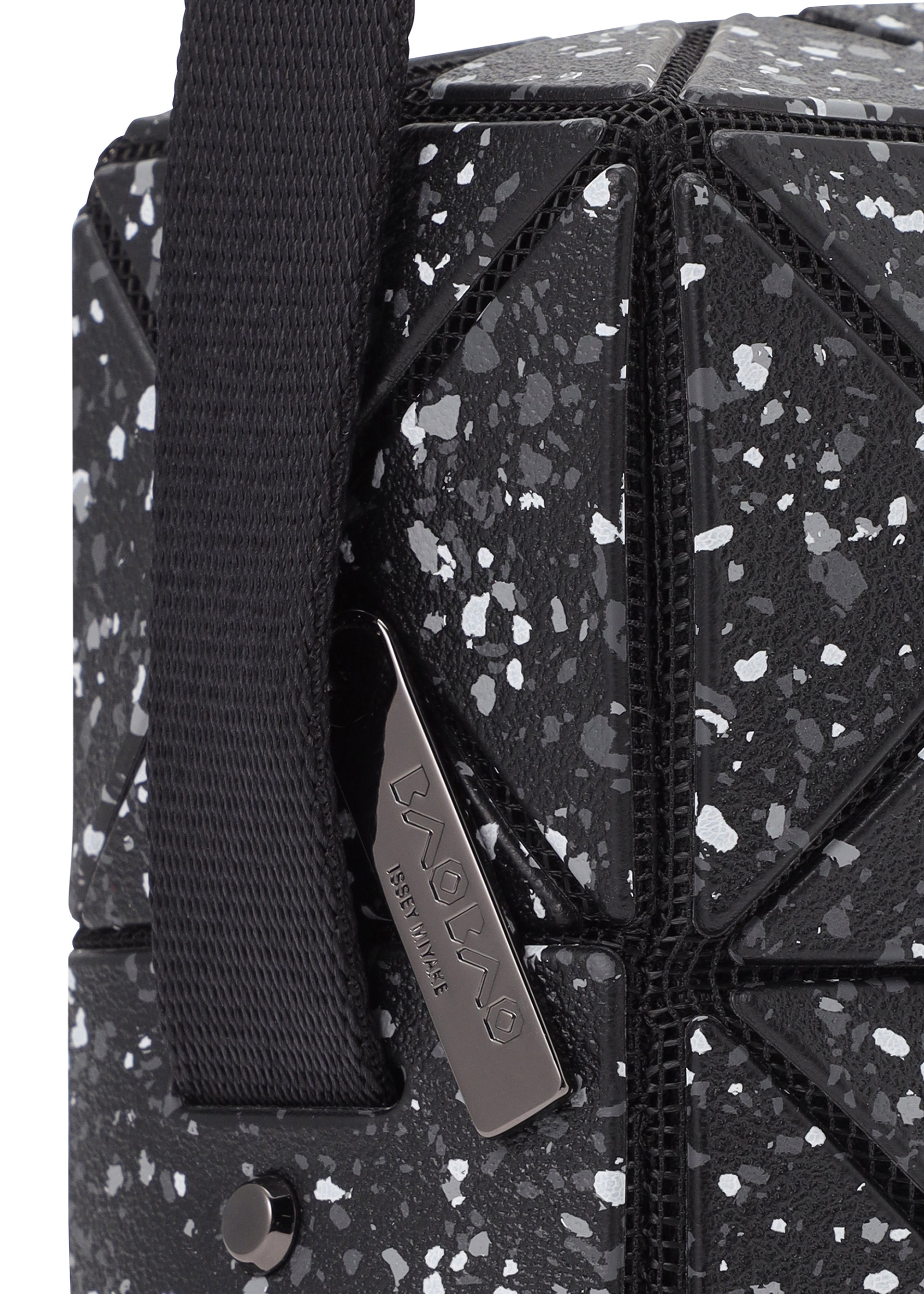A detail shot of the BAOBAO ISSEY MIYAKE WEEKENDERM shoulder bag.