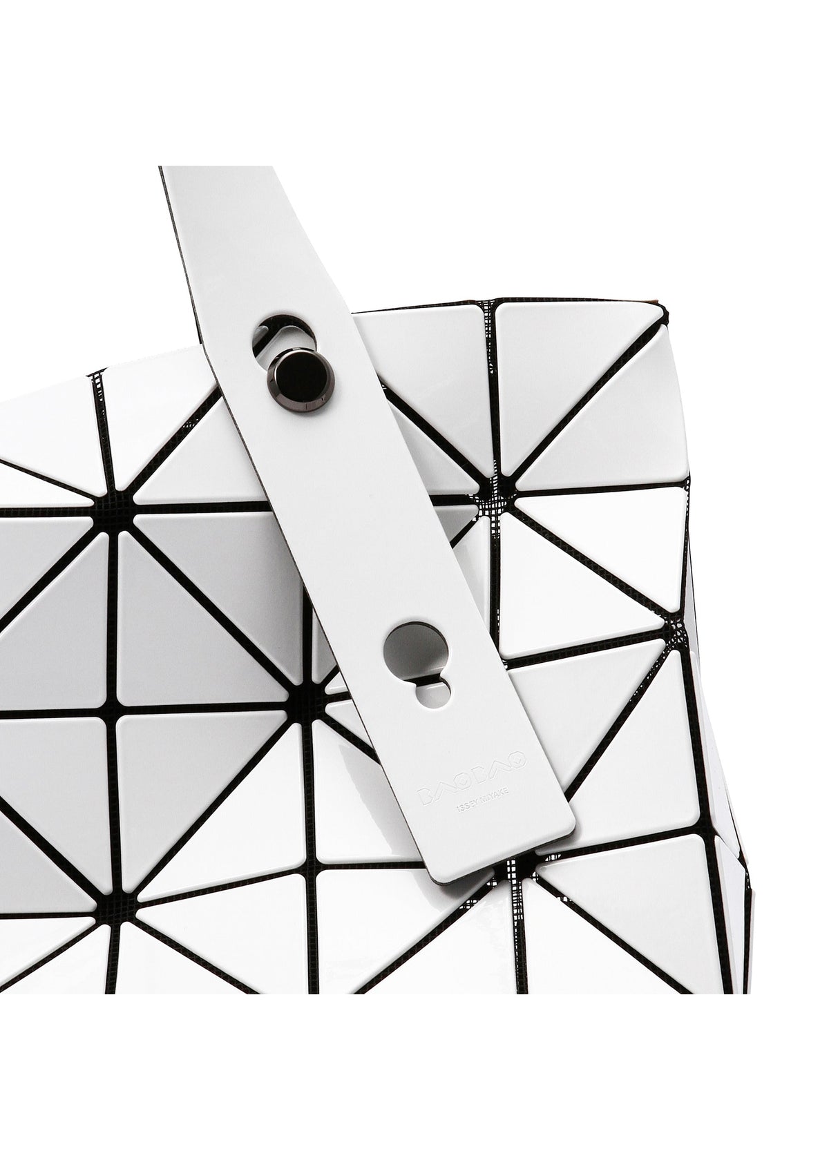 A detail shot of the BAO BAO ISSEY MIYAKE CARTON hand bag.