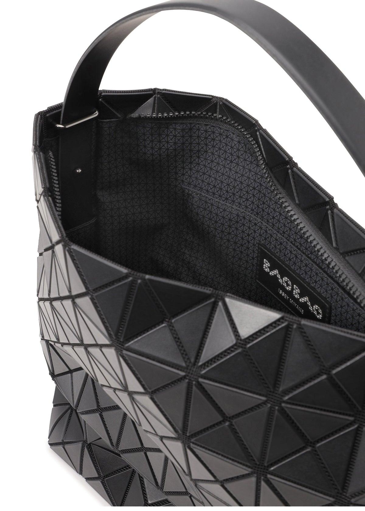 A detail shot of the BAO BAO ISSEY MIYAKE VALLEY hand bag.