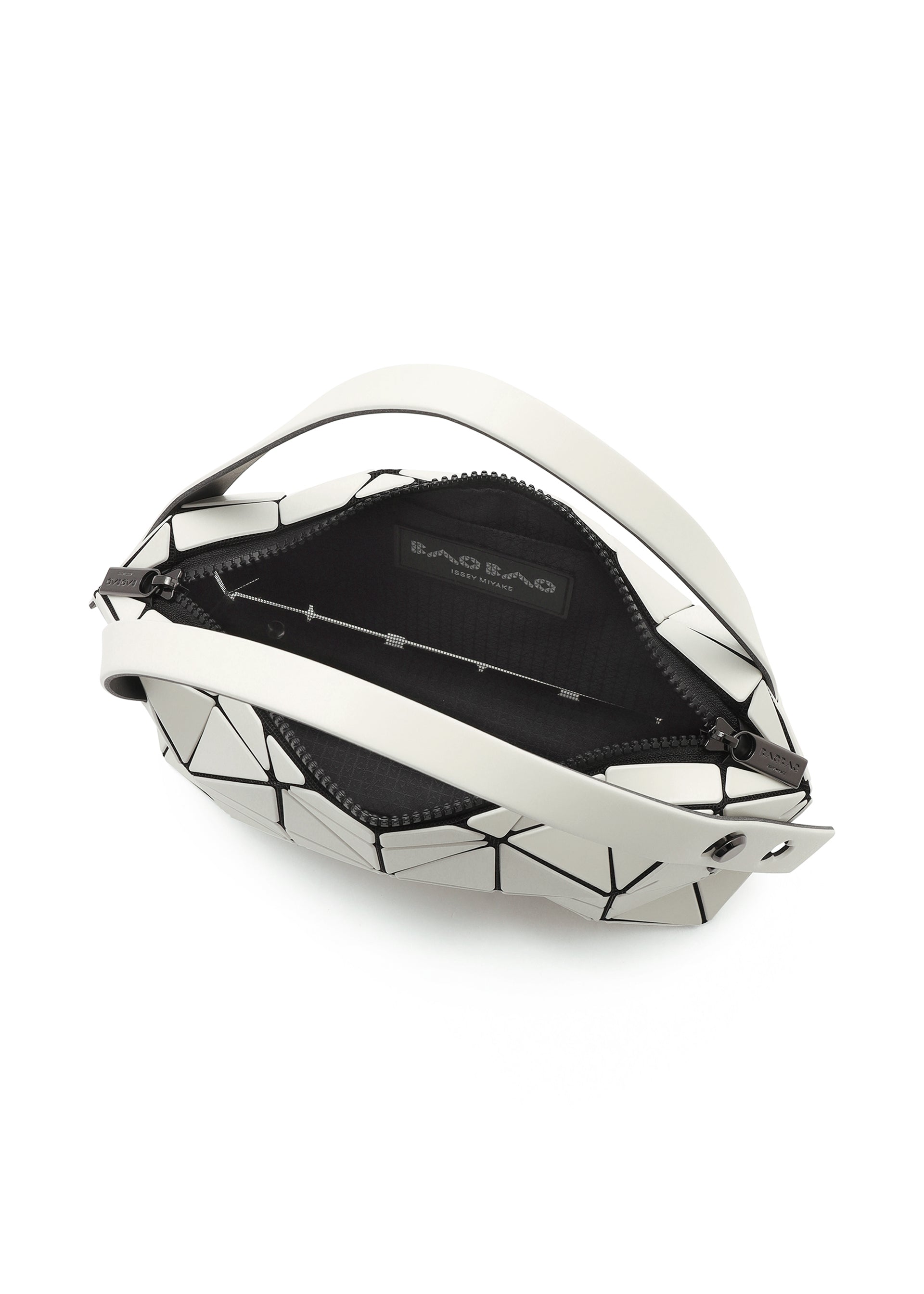 BOSTON Hand bag Off White – ISSEY MIYAKE EU