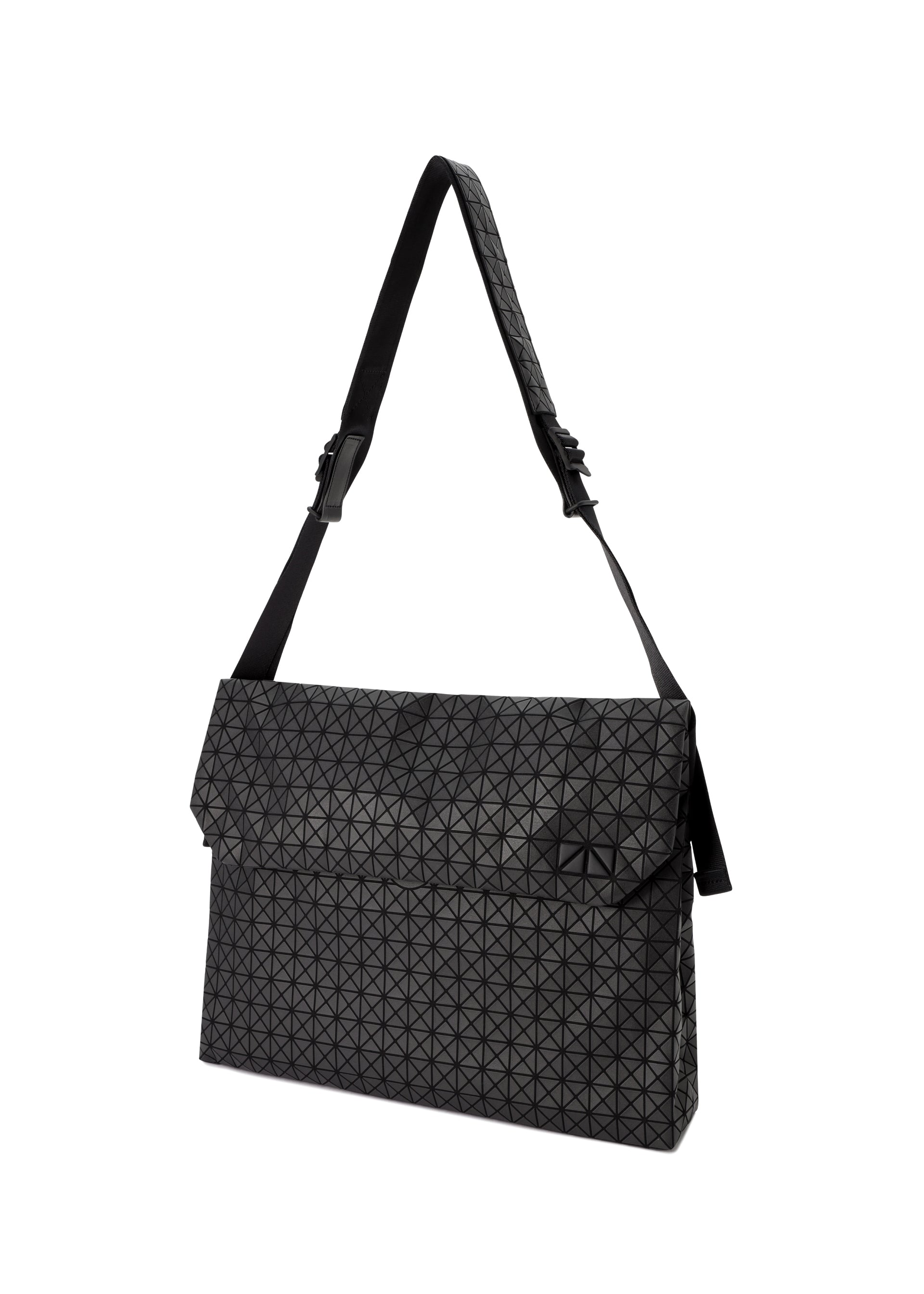 ISSEY MIYAKE ショルダーバッグ メッセンジャー FROGGY Shoulder bag Matte Black – ISSEY MIYAKE EU