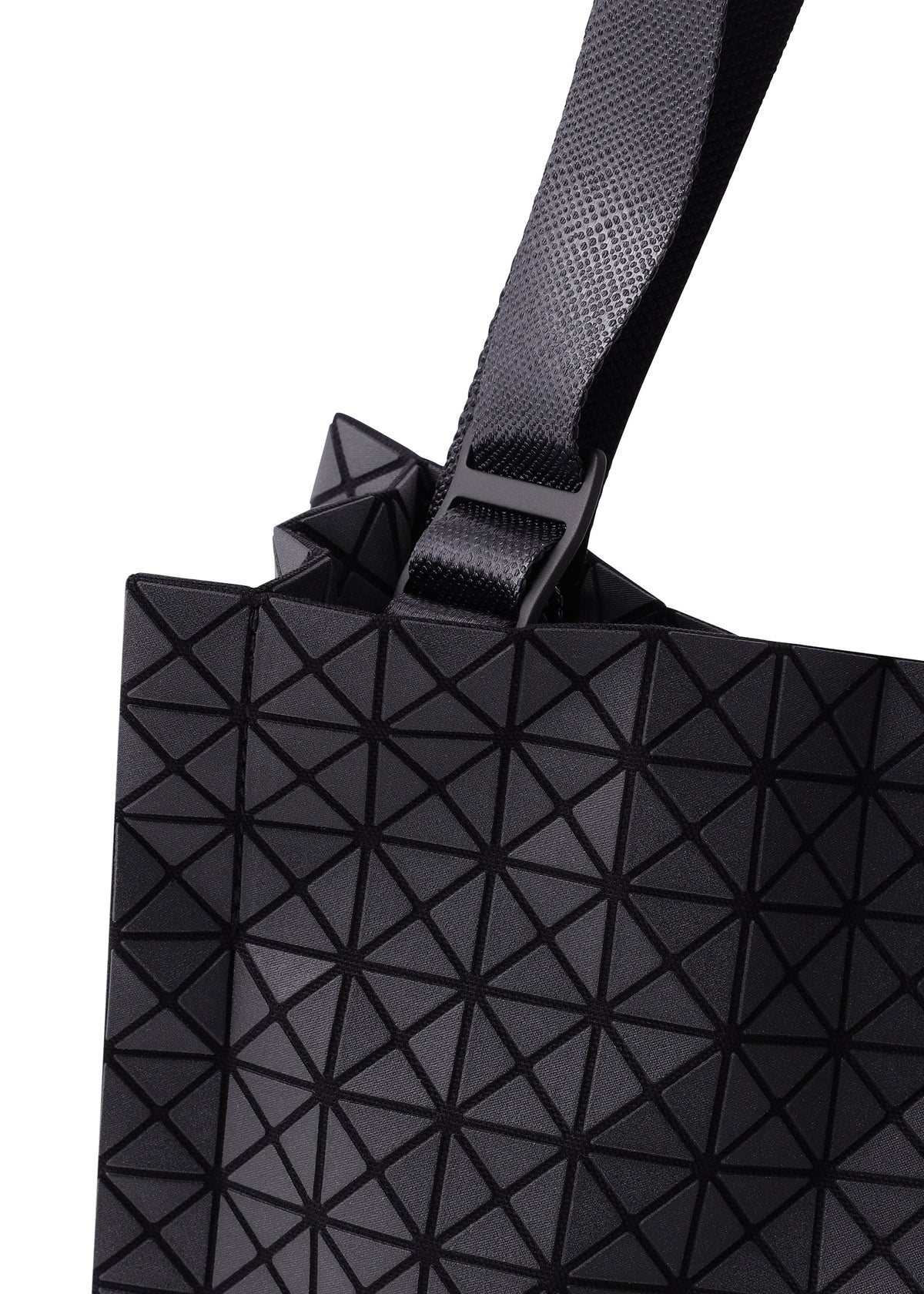 A detail shot of the BAO BAO ISSEY MIYAKE CART MINI tote bag.