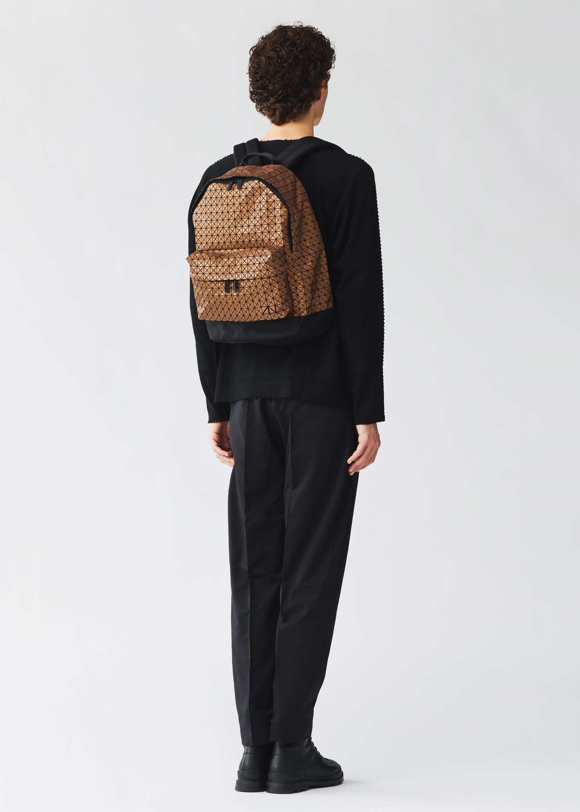 DAYPACK REFLECTOR Backpack Gunmetal – ISSEY MIYAKE EU