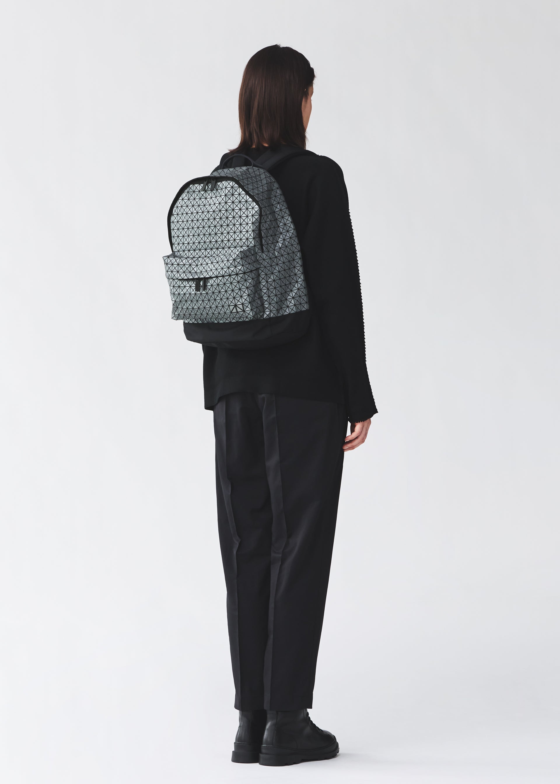 DAYPACK REFLECTOR Backpack Gunmetal – ISSEY MIYAKE EU