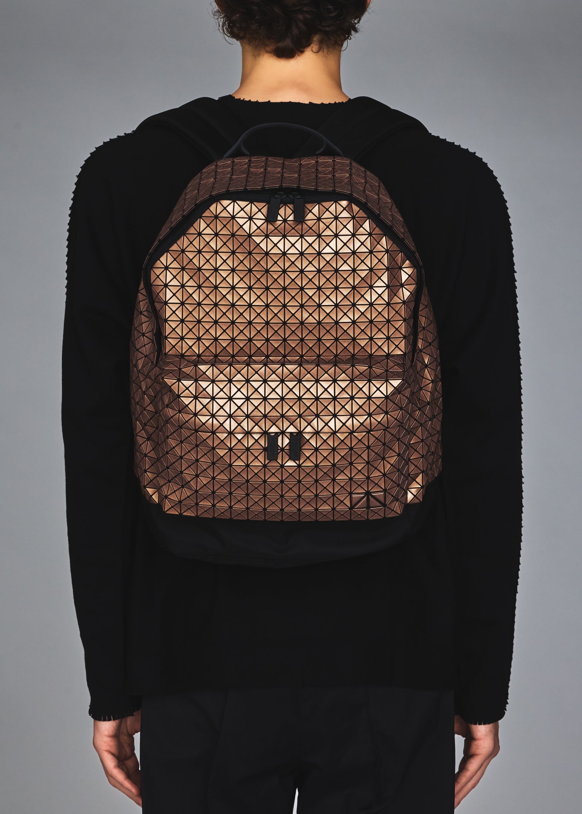 DAYPACK REFLECTOR Backpack Gunmetal – ISSEY MIYAKE EU