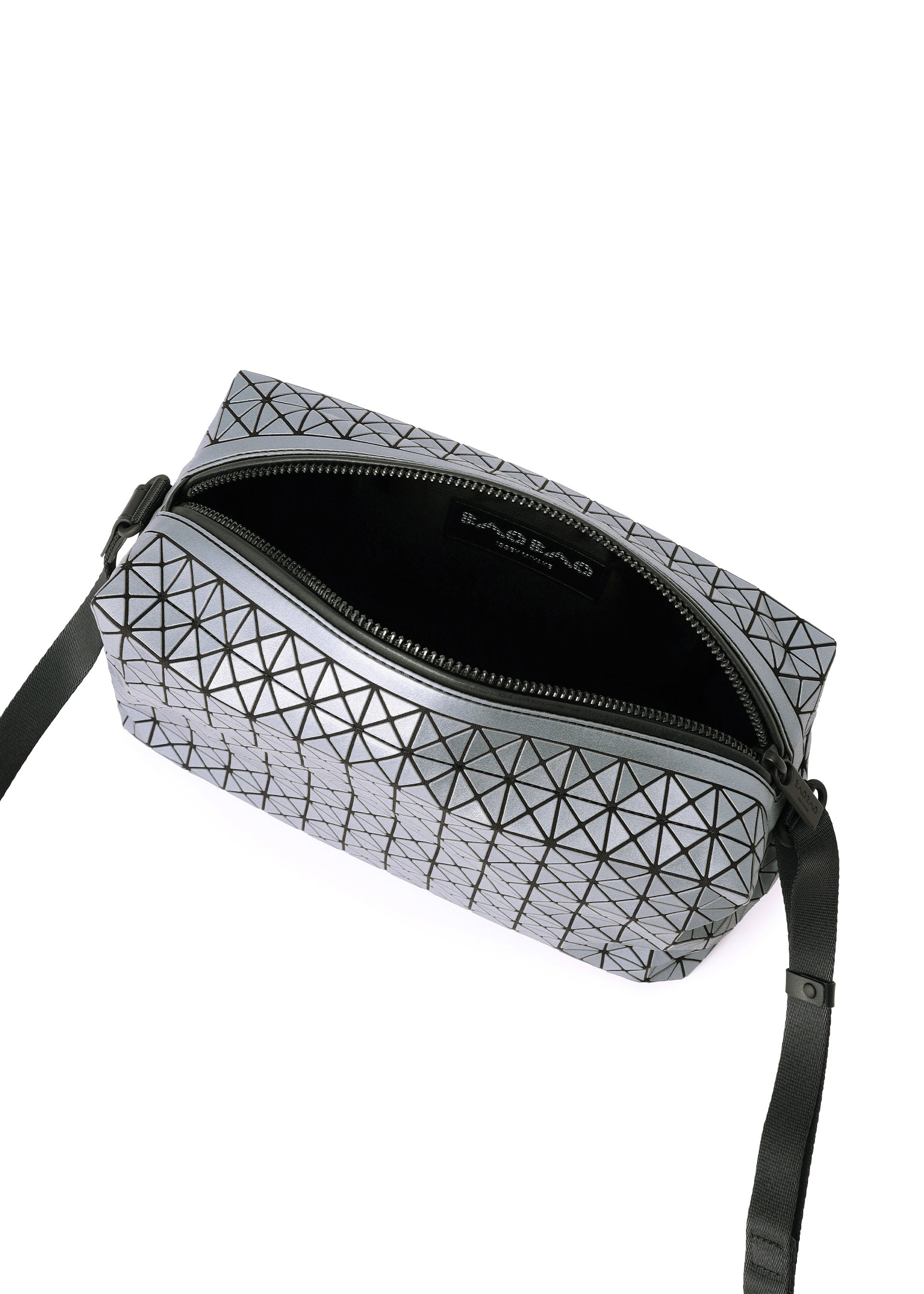 SADDLE BAG REFLECTOR Shoulder bag Gunmetal – ISSEY MIYAKE EU