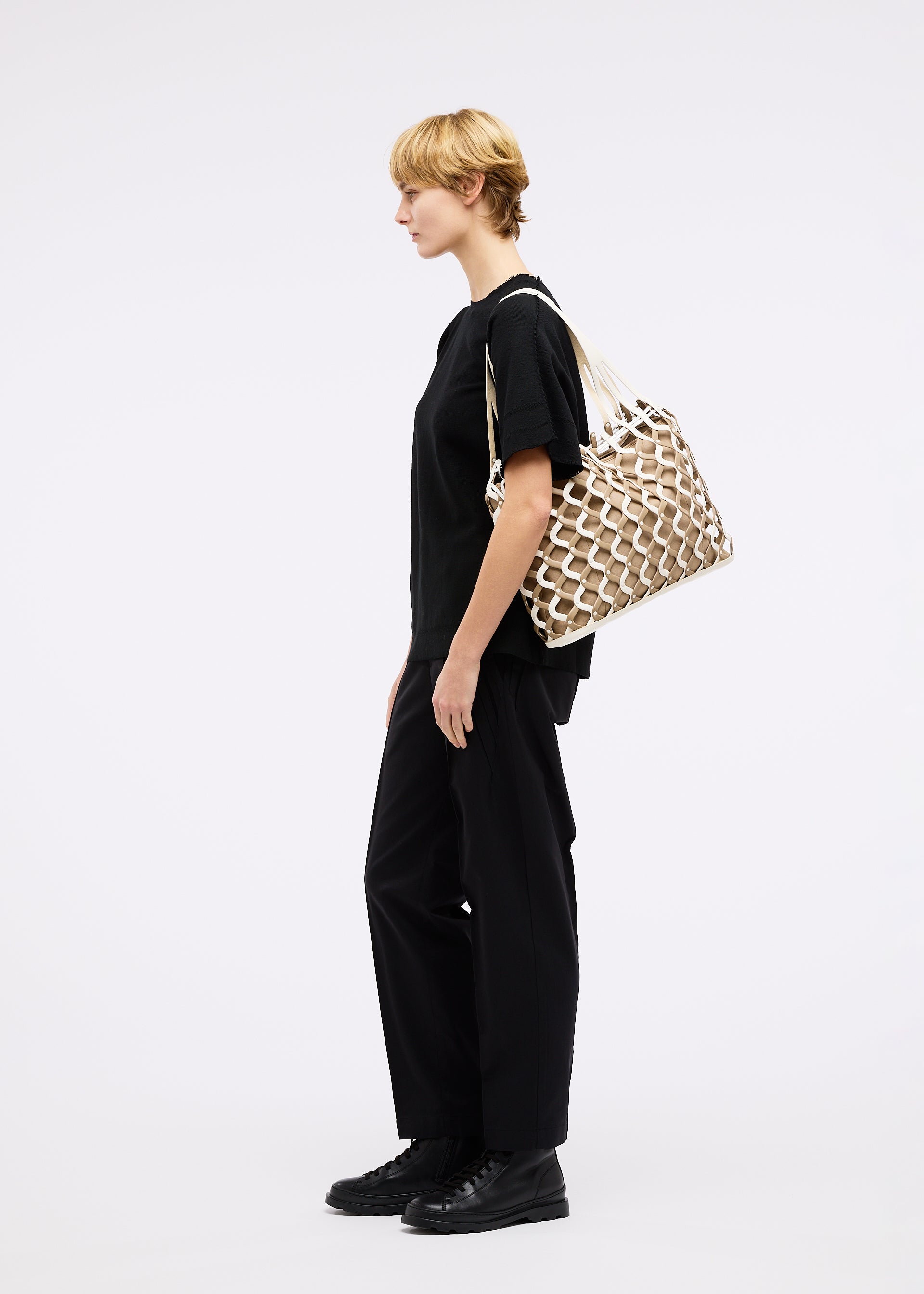 AMIME Handbag Black – ISSEY MIYAKE EU