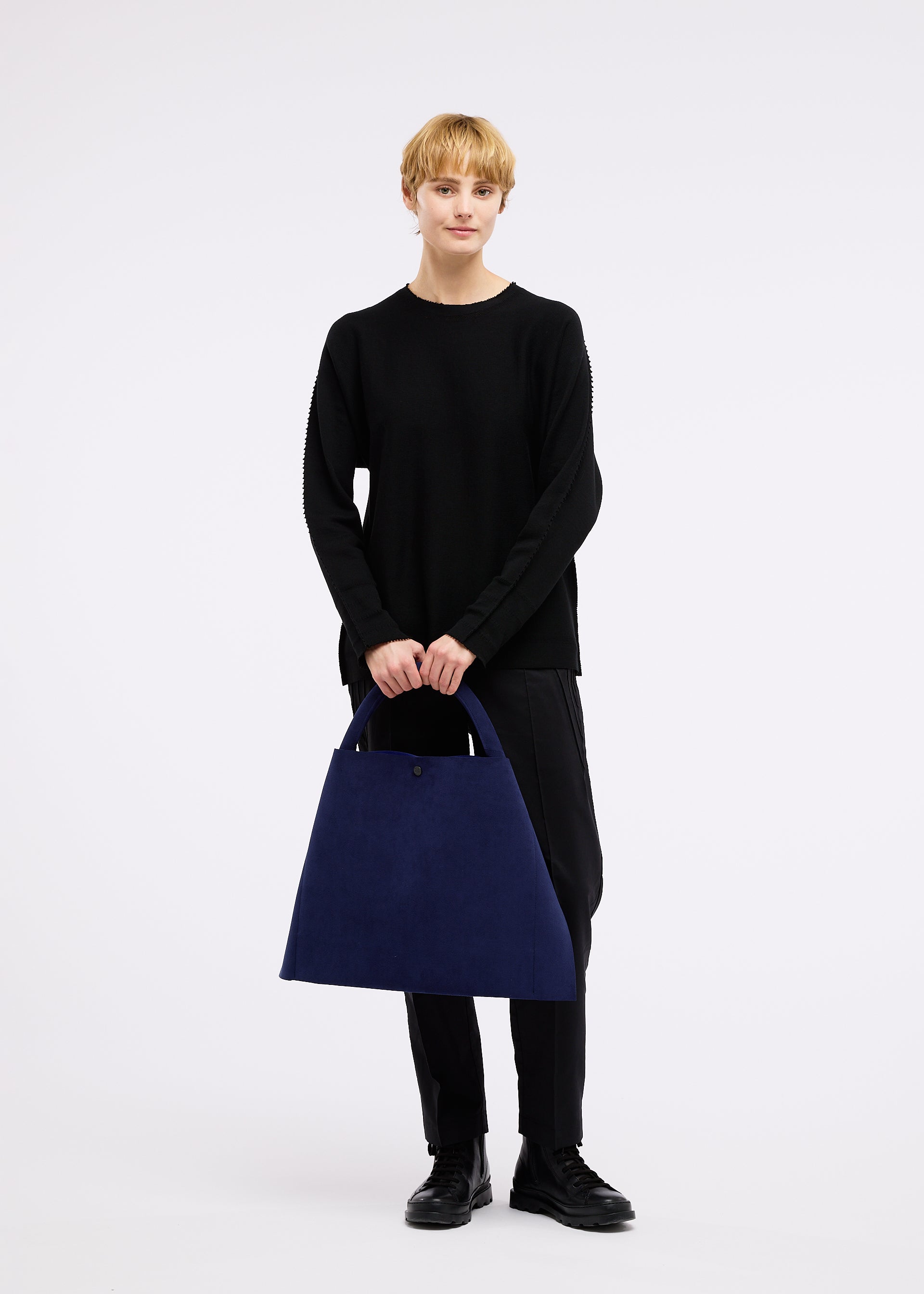 KURURI Tote Bag Navy – ISSEY MIYAKE EU