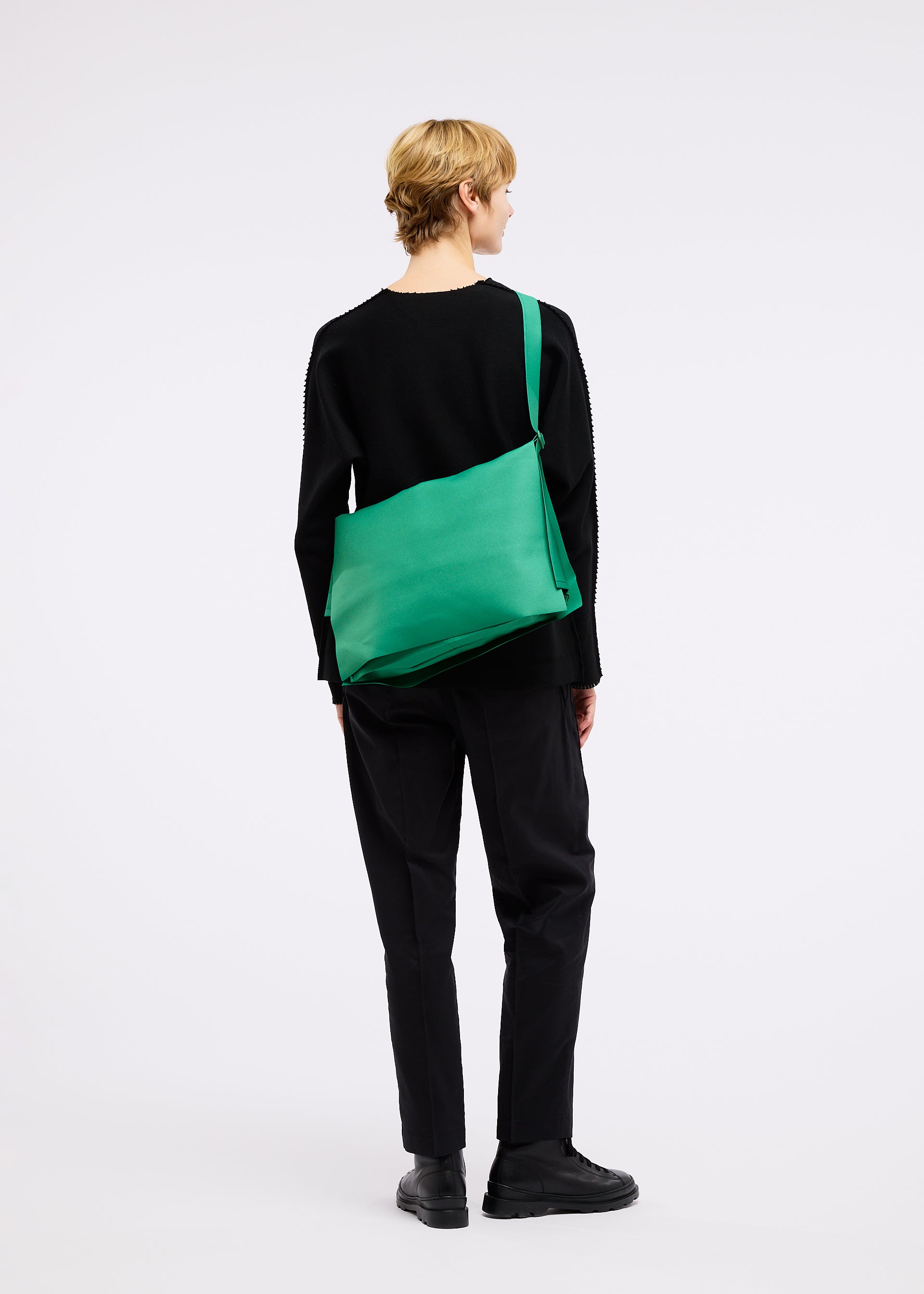 ROLL Bag Light Green – ISSEY MIYAKE EU