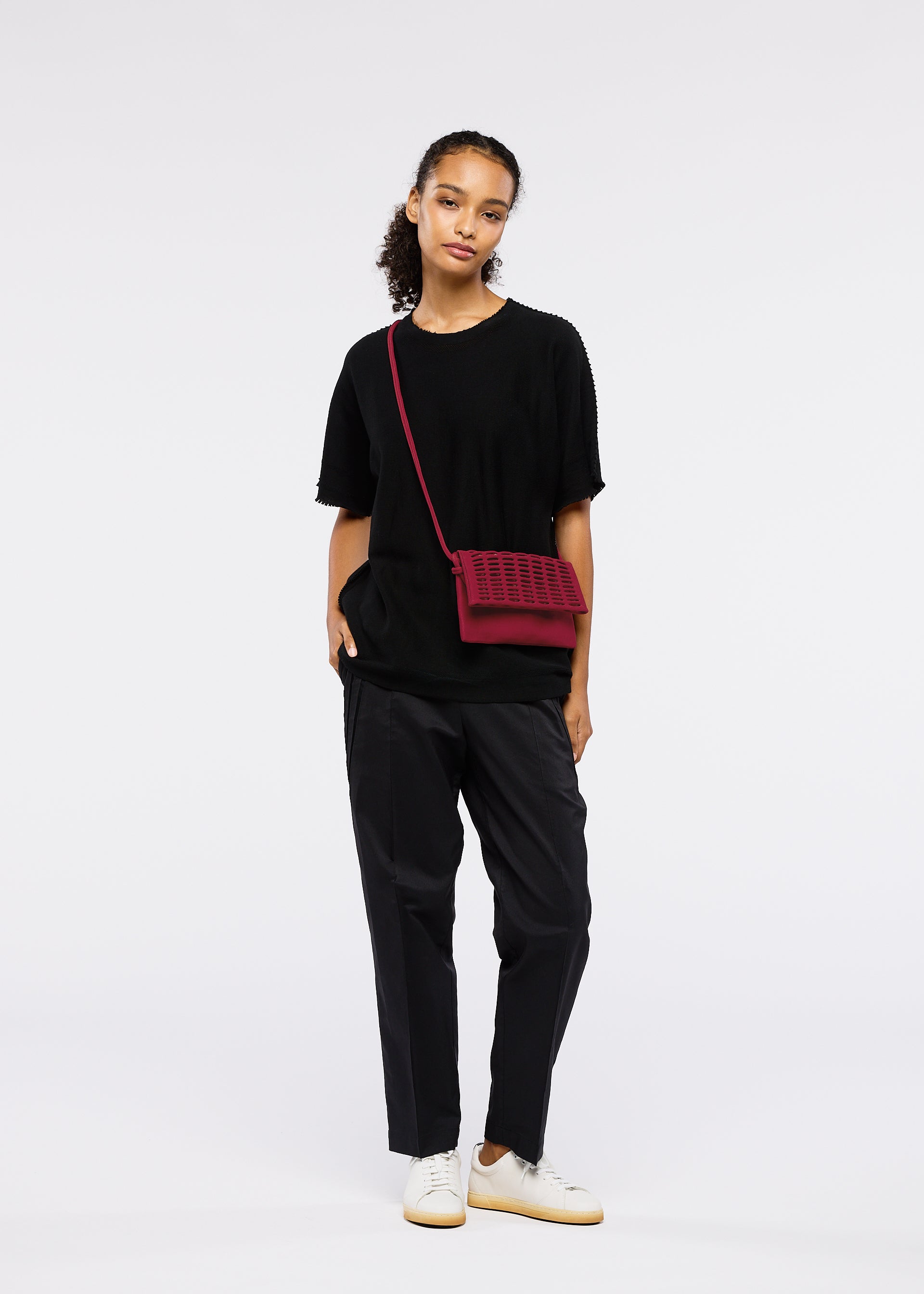 MOKKO FLAP POUCH – ISSEY MIYAKE EU