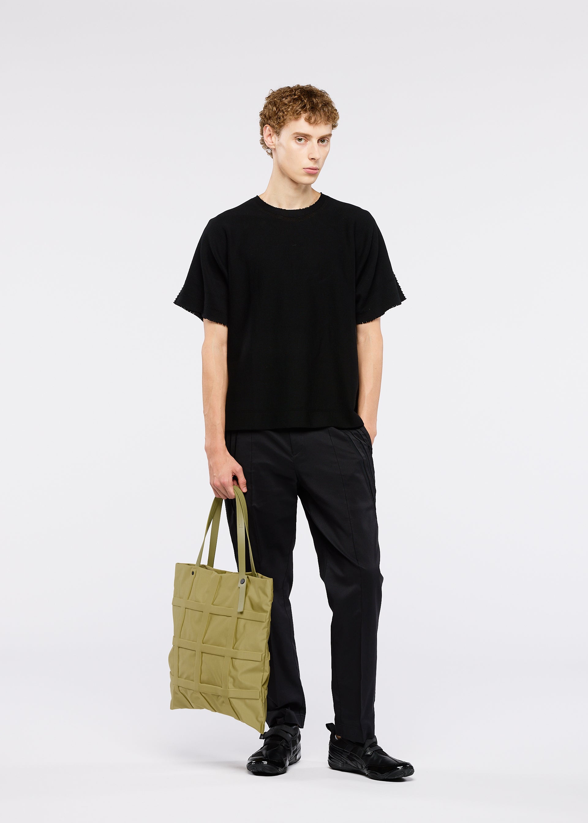 GRID Tote Bag Black – ISSEY MIYAKE EU