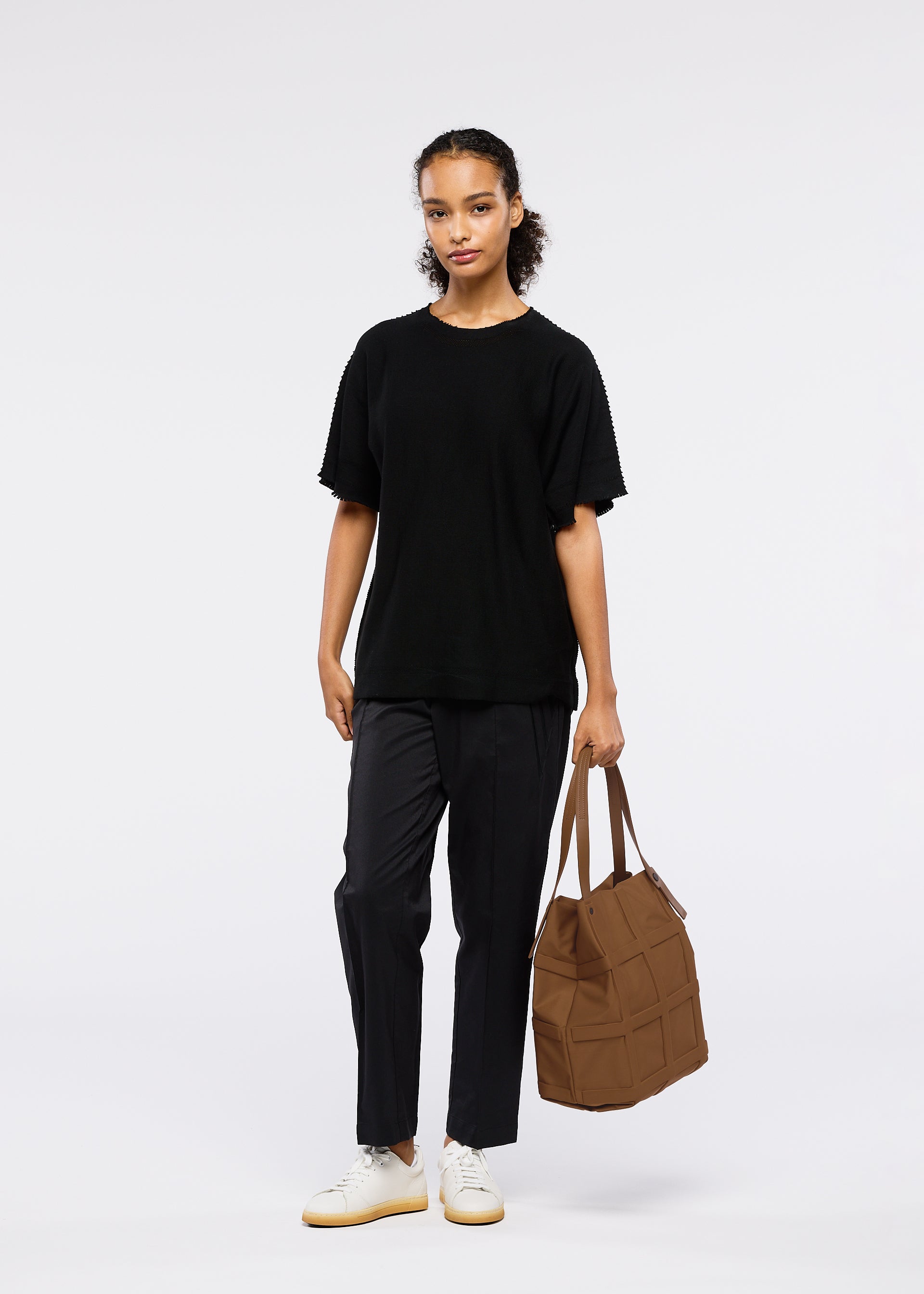 GRID Tote Bag Black – ISSEY MIYAKE EU