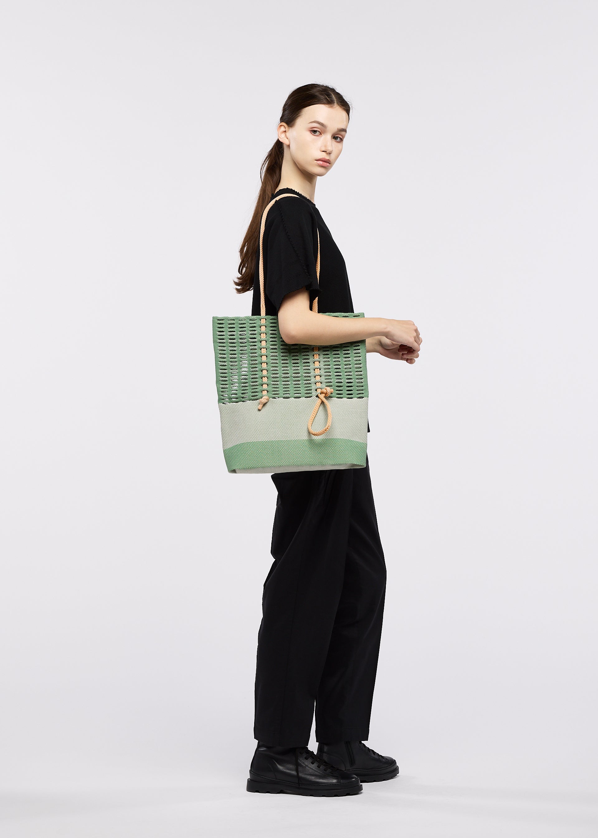 MOKKO KNOT Burgundy Mix – ISSEY MIYAKE EU