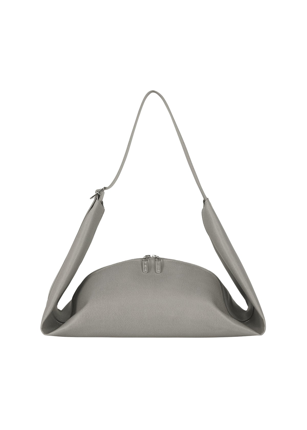 A product shot of the GOOD GOODS ISSEY MIYAKE LEAF bag in gray.