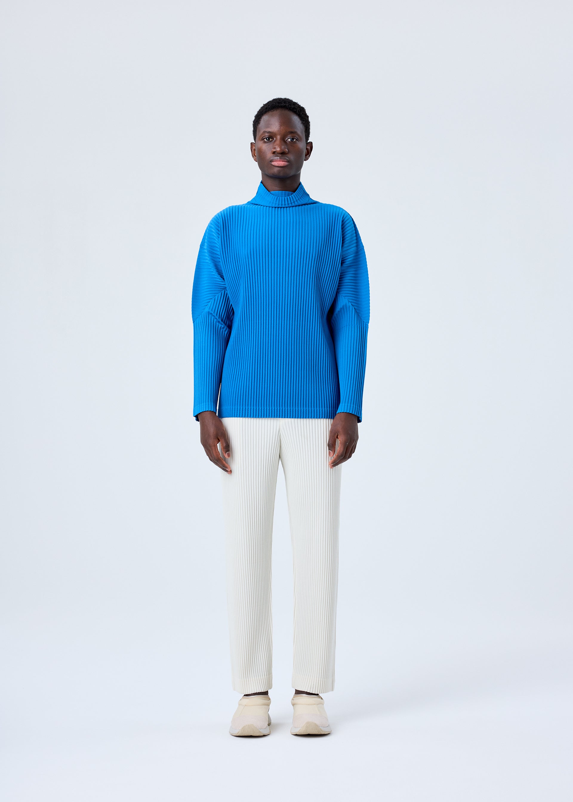 RB_COLOR PALETTE 2 Top Blue – ISSEY MIYAKE EU