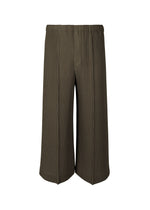 A product shot of the HOMME PLISSÉ ISSEY MIYAKE MC JUNE trousers in .