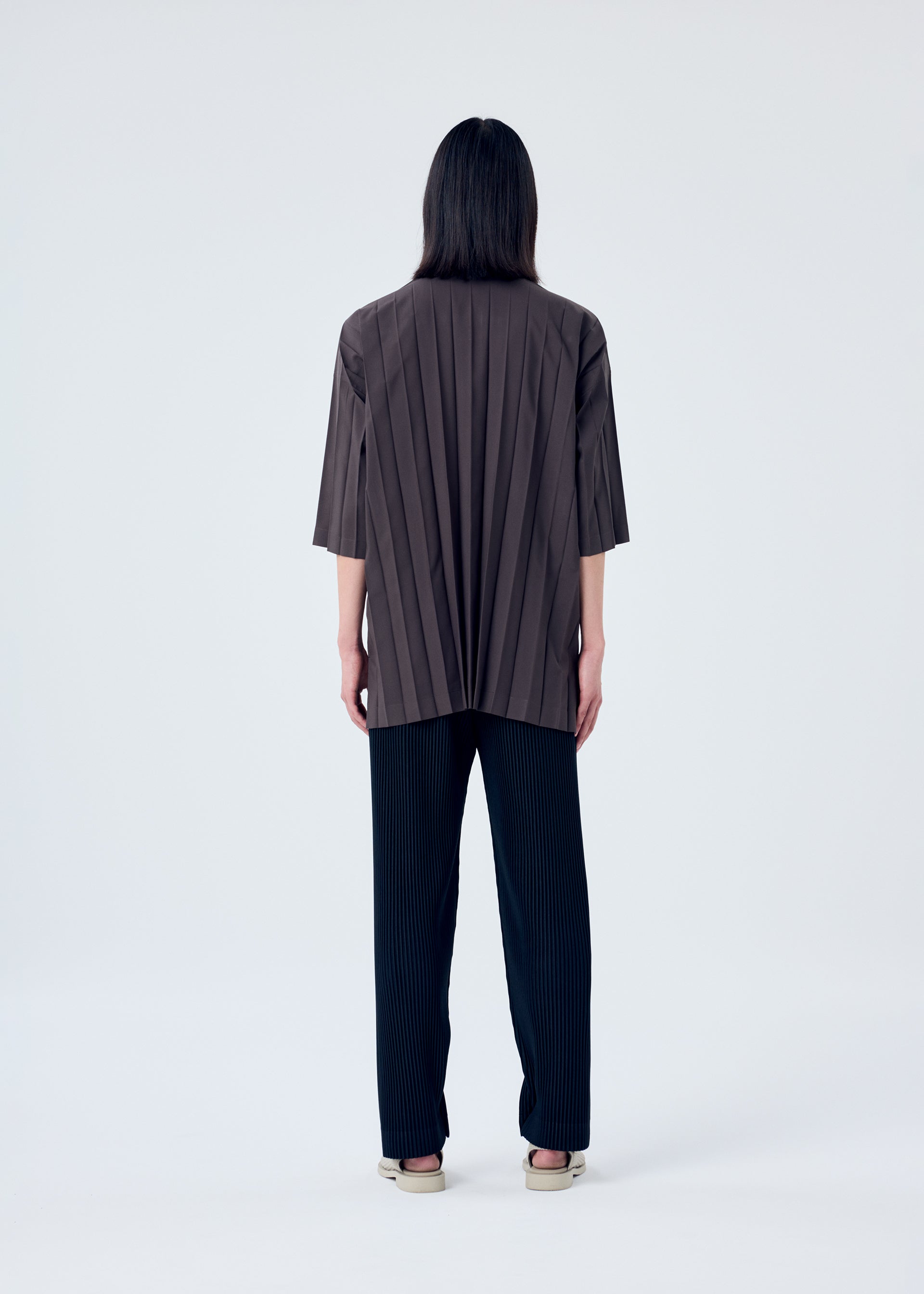 PLEATS BOTTOMS 1 Trousers Pistachio Green – ISSEY MIYAKE EU