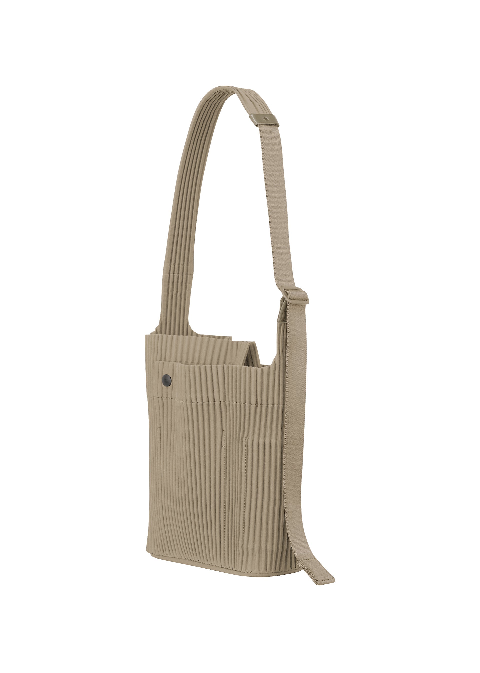 A detail shot of the Homme Plisse Issey Miyake UTILITY bag.