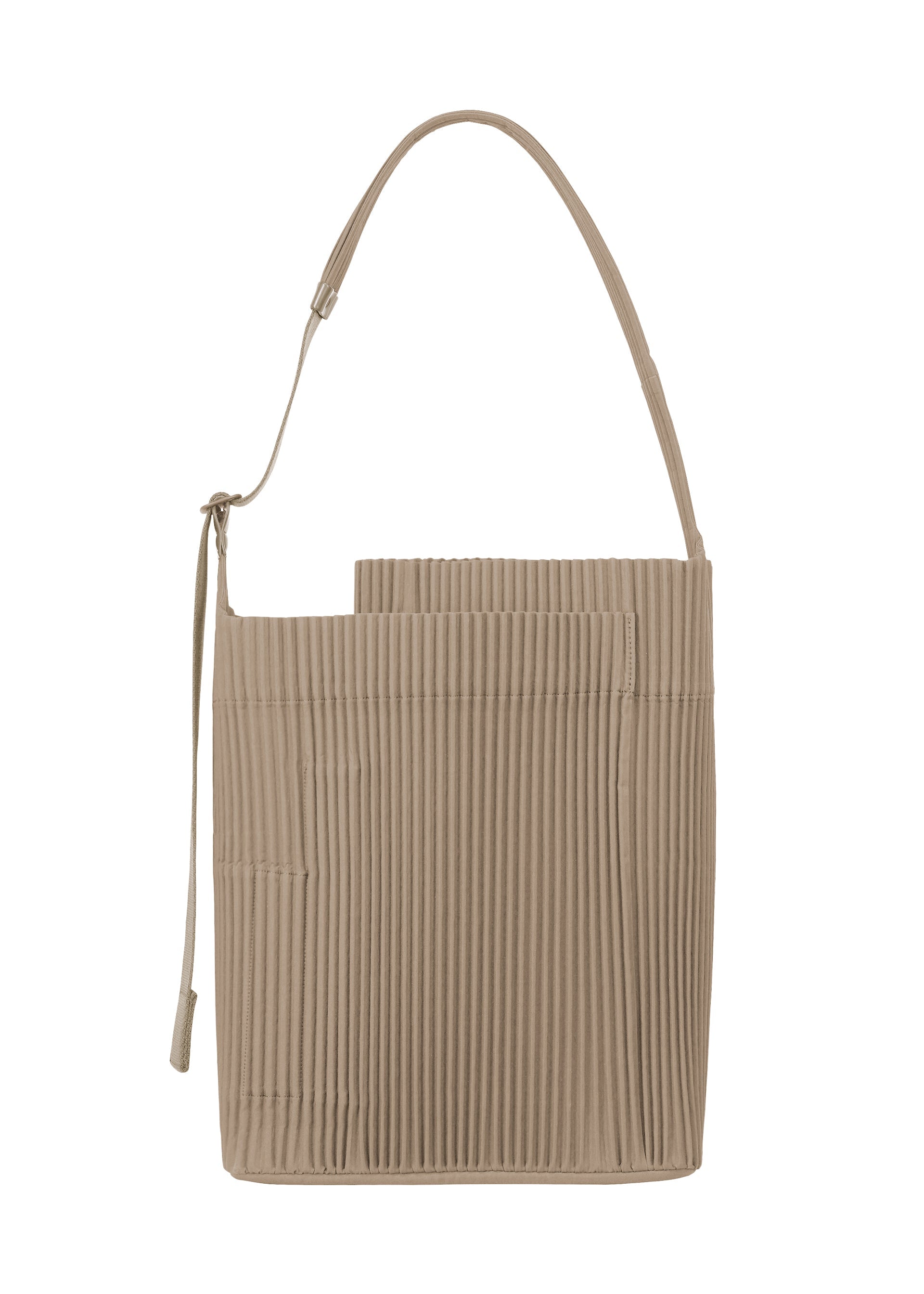 A detail shot of the Homme Plisse Issey Miyake UTILITY bag.