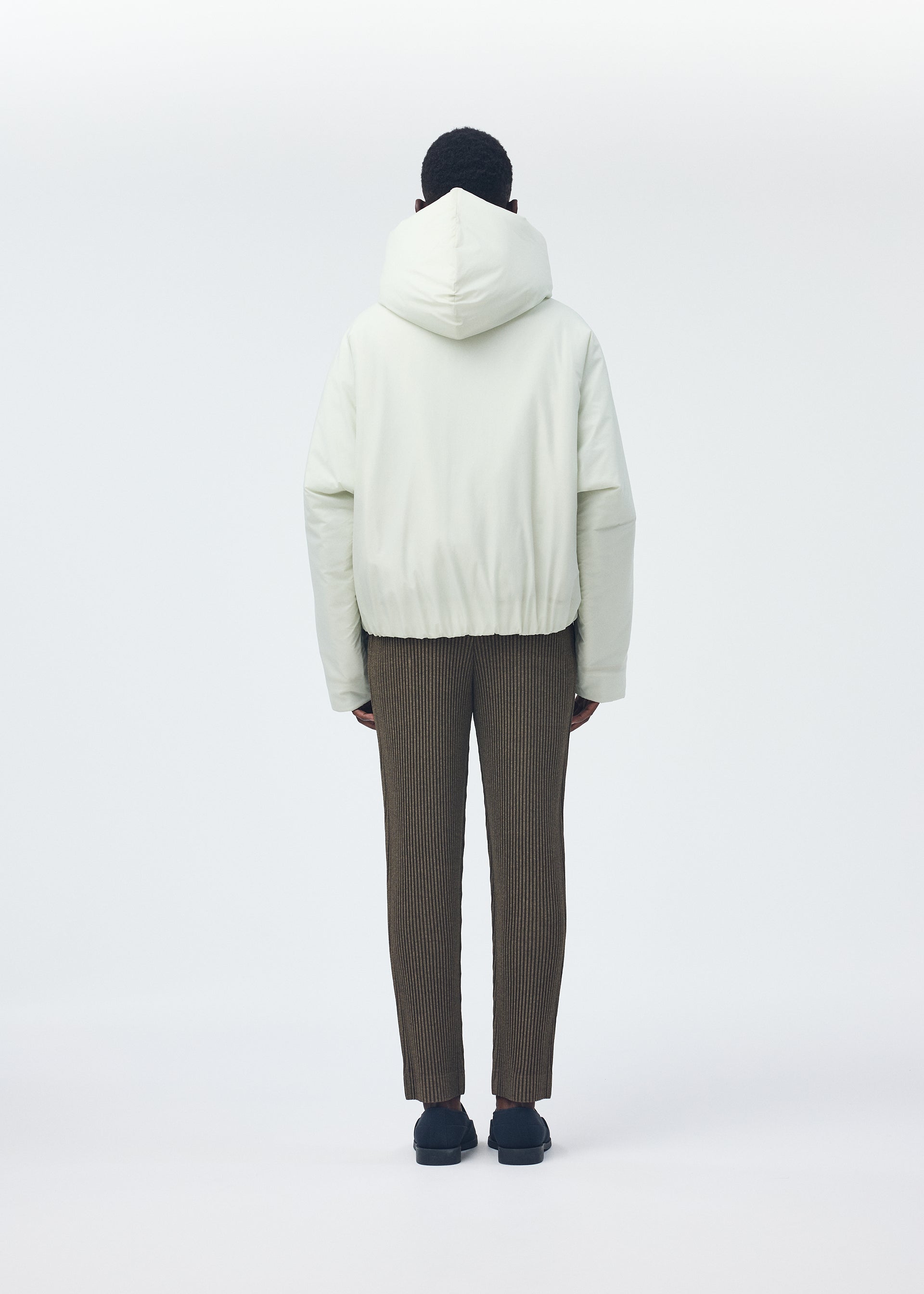 DUVET COAT Jacket White Green – ISSEY MIYAKE EU