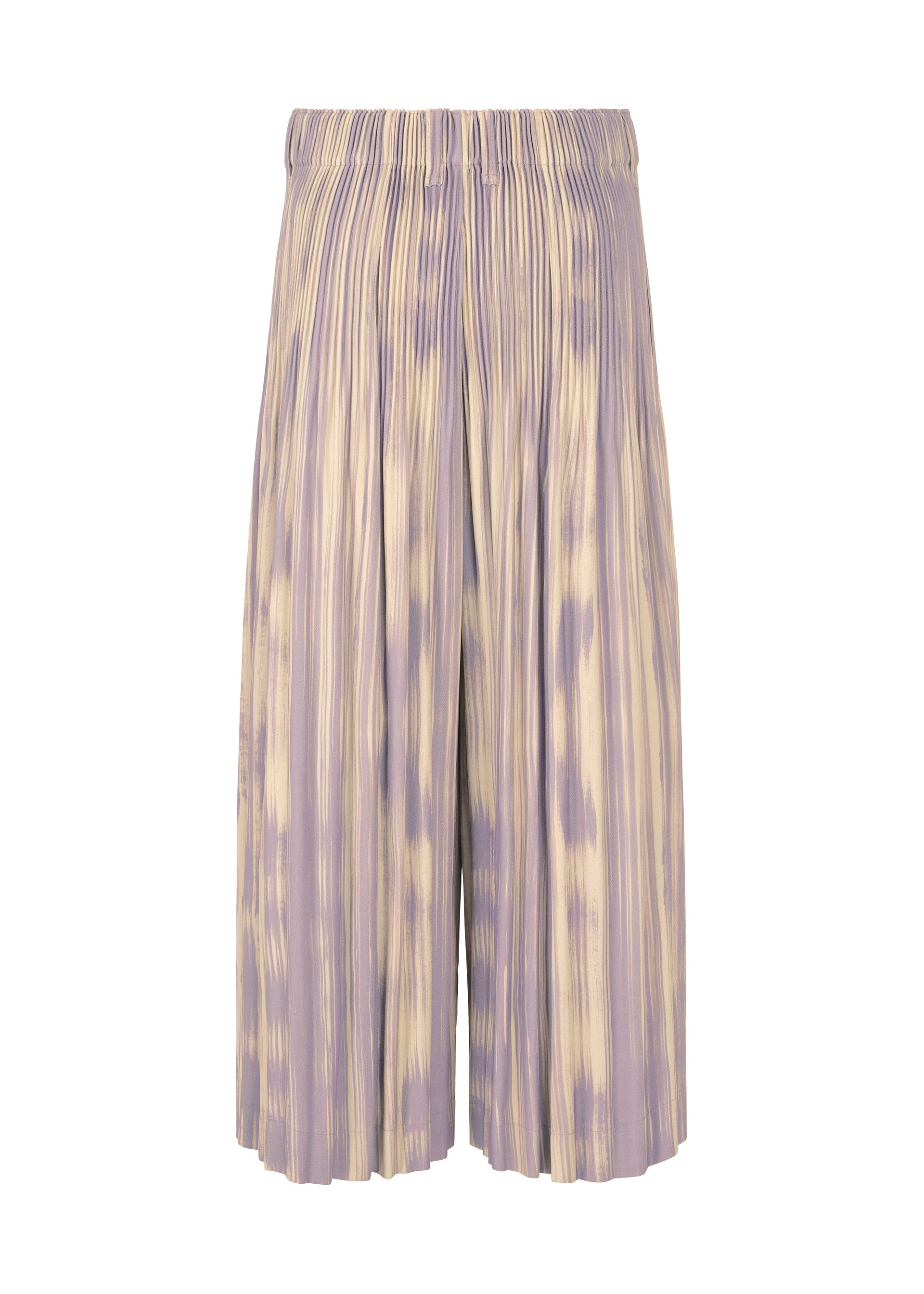 A detail shot of the HOMME PLISSÉ ISSEY MIYAKE BRUSHSTROKE STRIPE trousers.