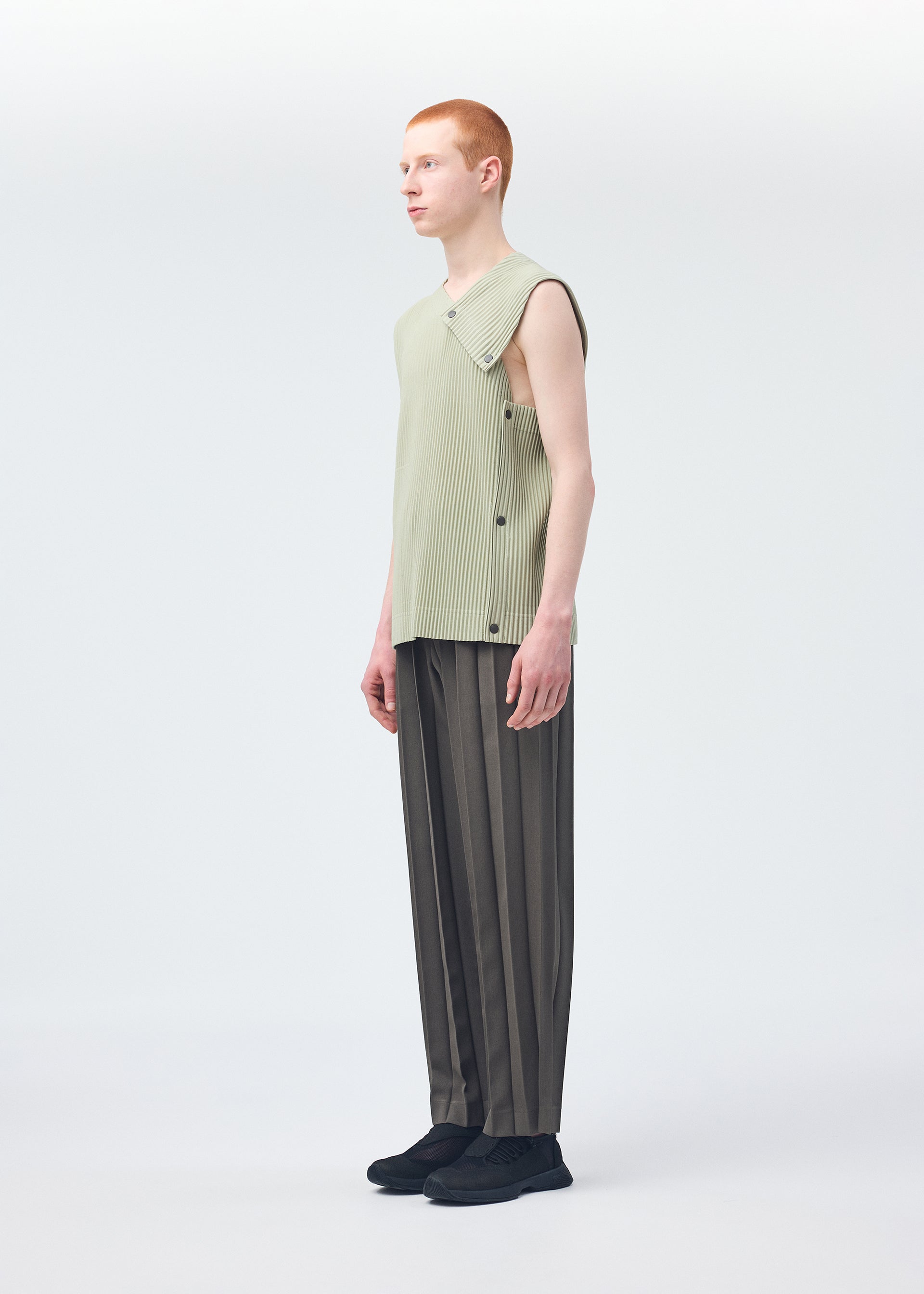 STONE CLOUD Vest Black – ISSEY MIYAKE EU