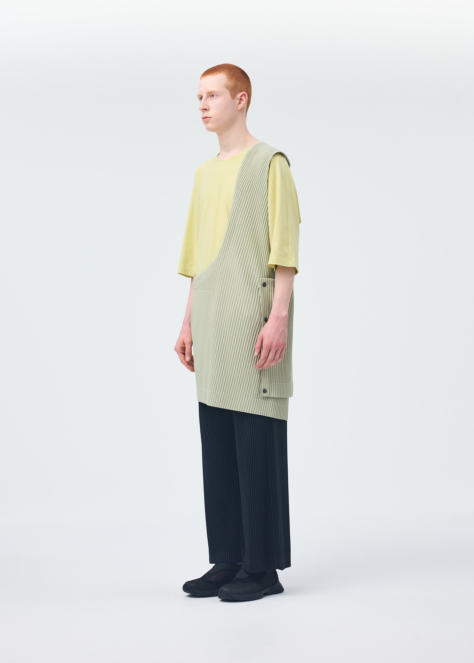 STONE CLOUD Vest Black – ISSEY MIYAKE EU