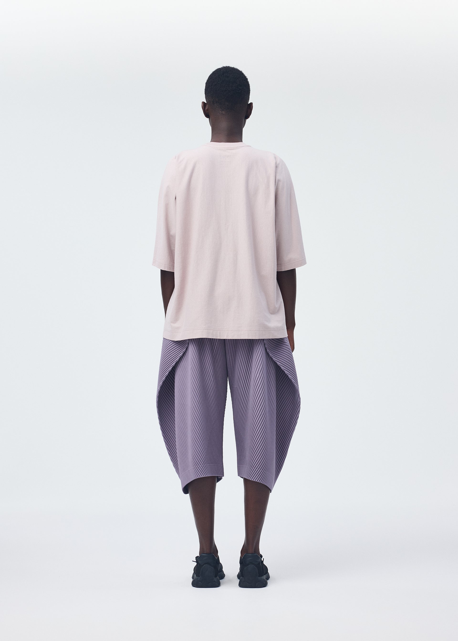 PLEATS BOTTOMS 1 Trousers Vanadinite Red – ISSEY MIYAKE EU