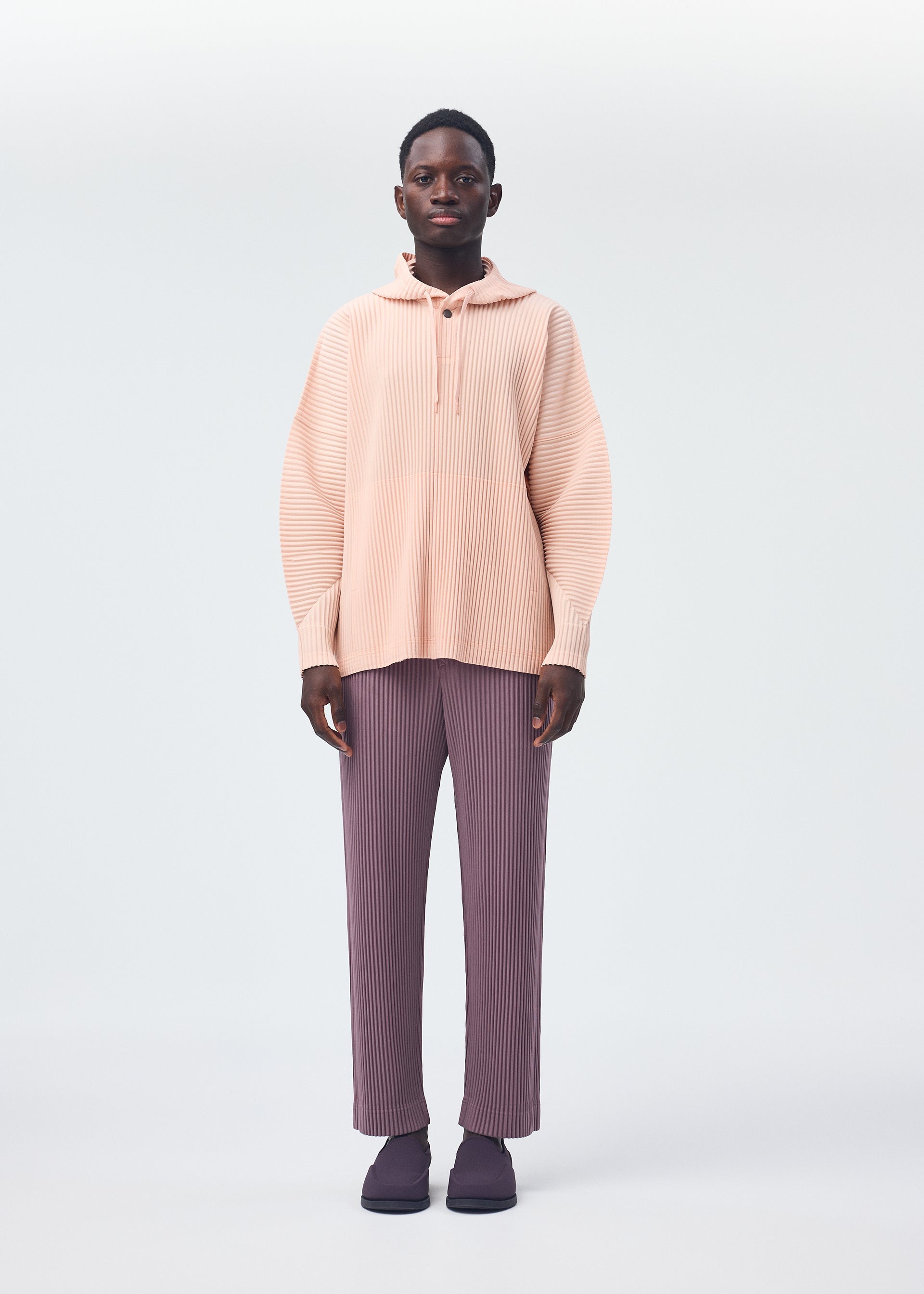 COLOR PLEATS Trousers Edge Brown – ISSEY MIYAKE EU