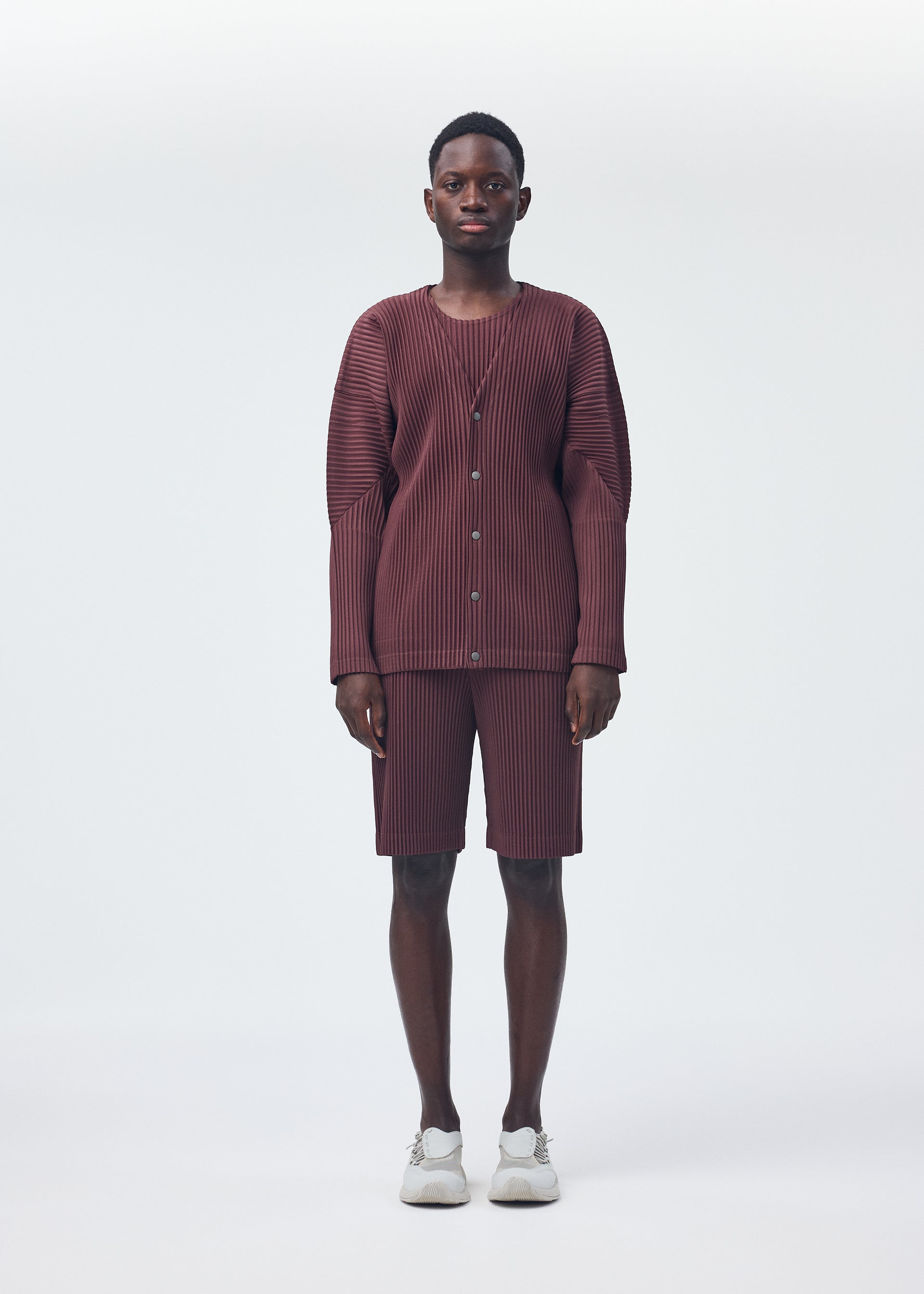 COLOR PLEATS Trousers Edge Brown – ISSEY MIYAKE EU