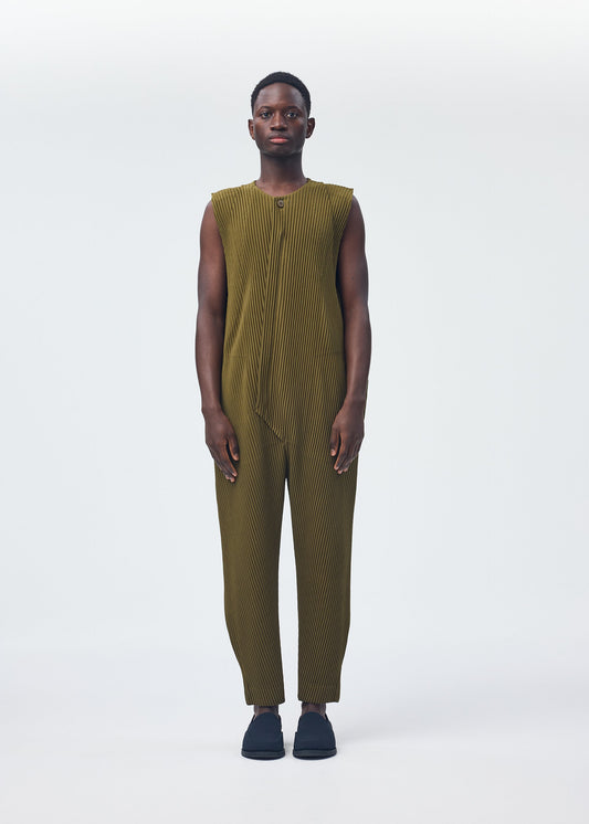 A model wears the Homme Plisse Issey Miyake PLEATS BOTTOMS 2 jumpsuit.