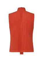 A detail shot of the Homme Plisse Issey Miyake MONTHLY COLORS : SEPTEMBER top.