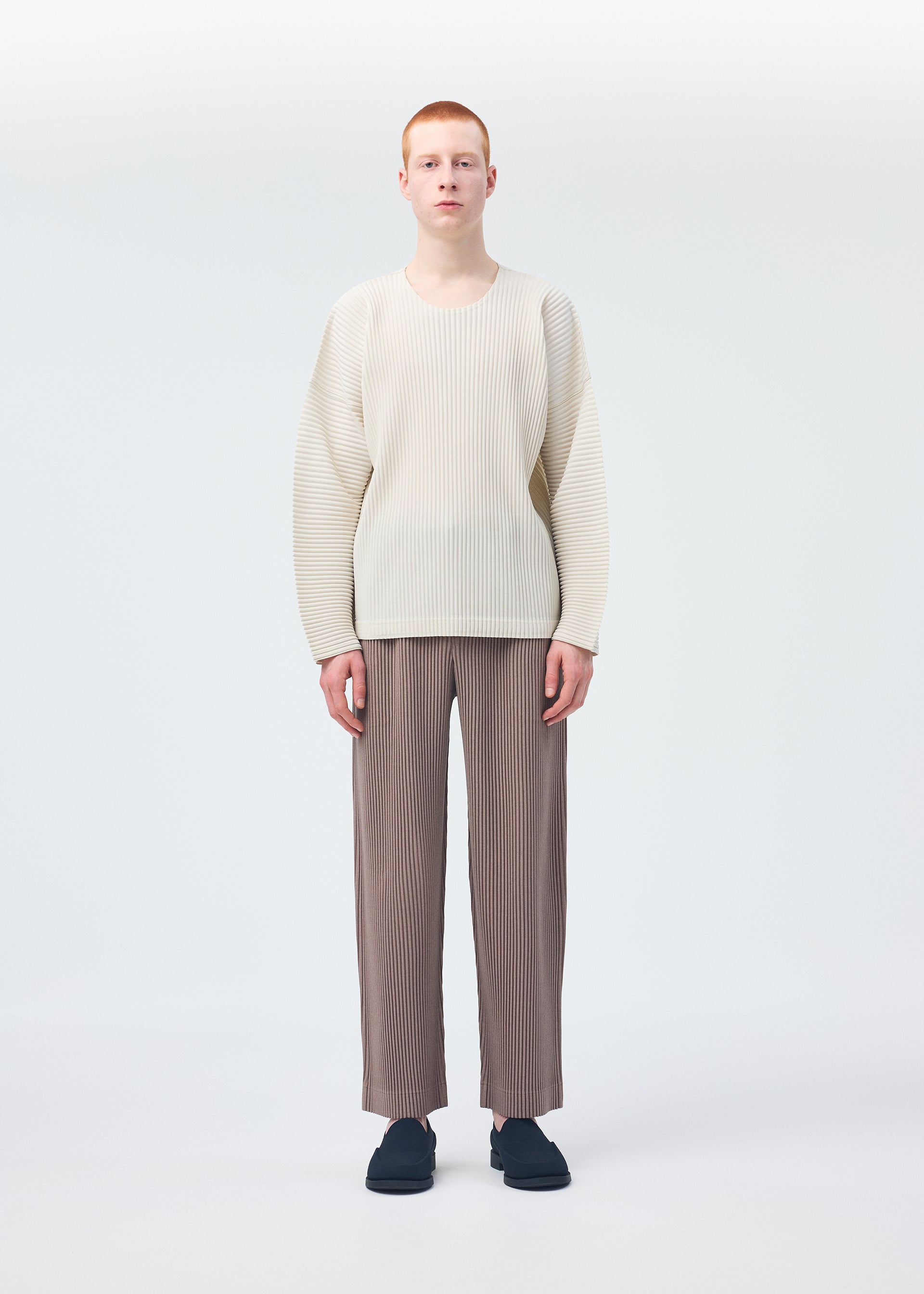 HOMME PLISSÉ ISSEY MIYAKE MONTHLY COLOR Homme Plissé Issey Miyake Monthly Colors October Pants in Moss