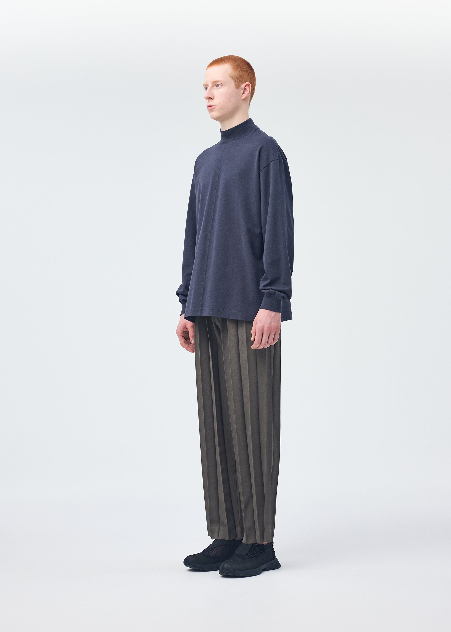 BLACK TURTLENECK TOP Top Grey – ISSEY MIYAKE EU