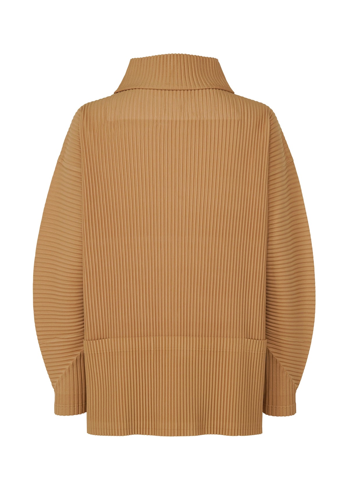 A detail shot of the HOMME PLISSÉ ISSEY MIYAKE MONTHLY COLORS OCTOBER top.