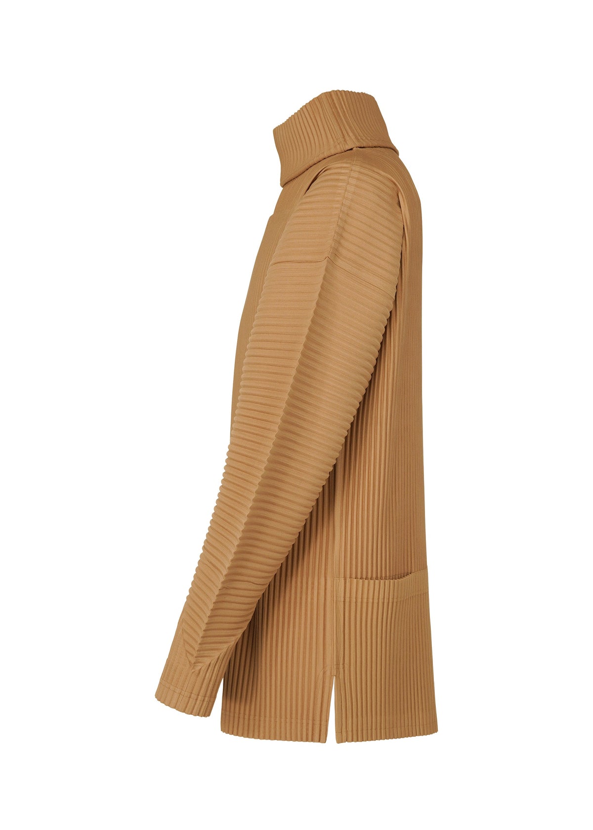 A detail shot of the HOMME PLISSÉ ISSEY MIYAKE MONTHLY COLORS OCTOBER top.